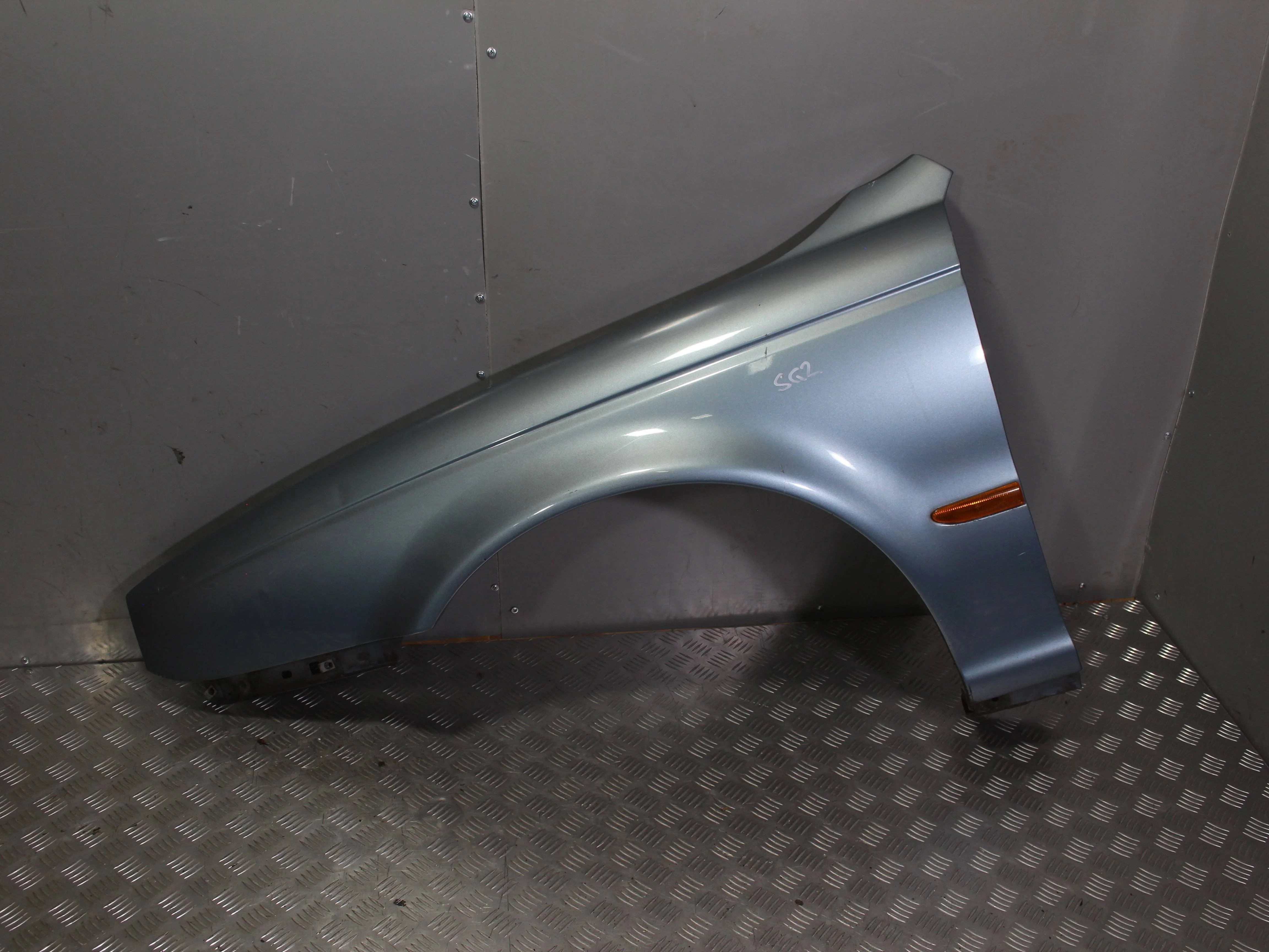 Крыло переднее левое JAGUAR X-type I (2001—2009)