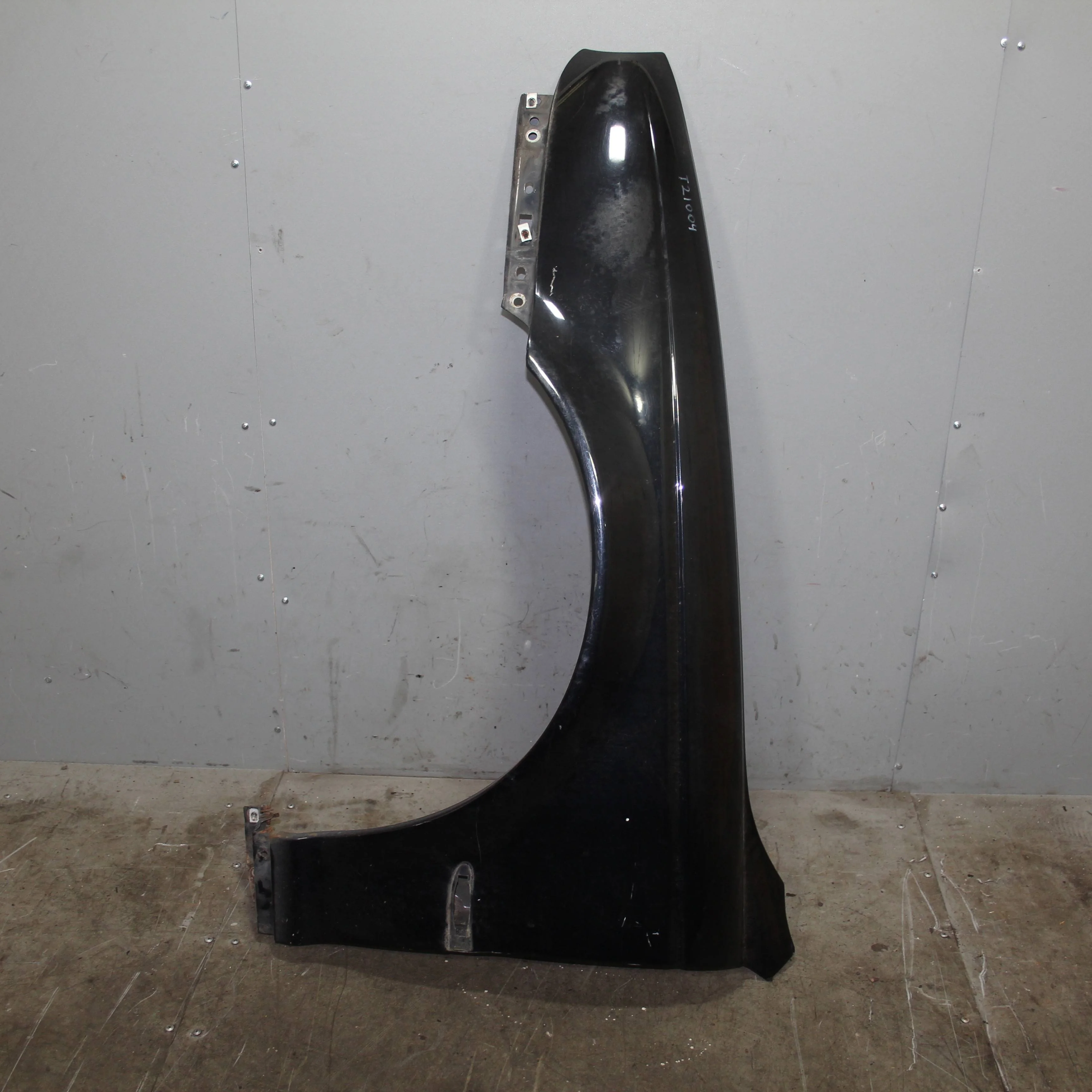 Крыло переднее левое JAGUAR X-type I (2001—2009)