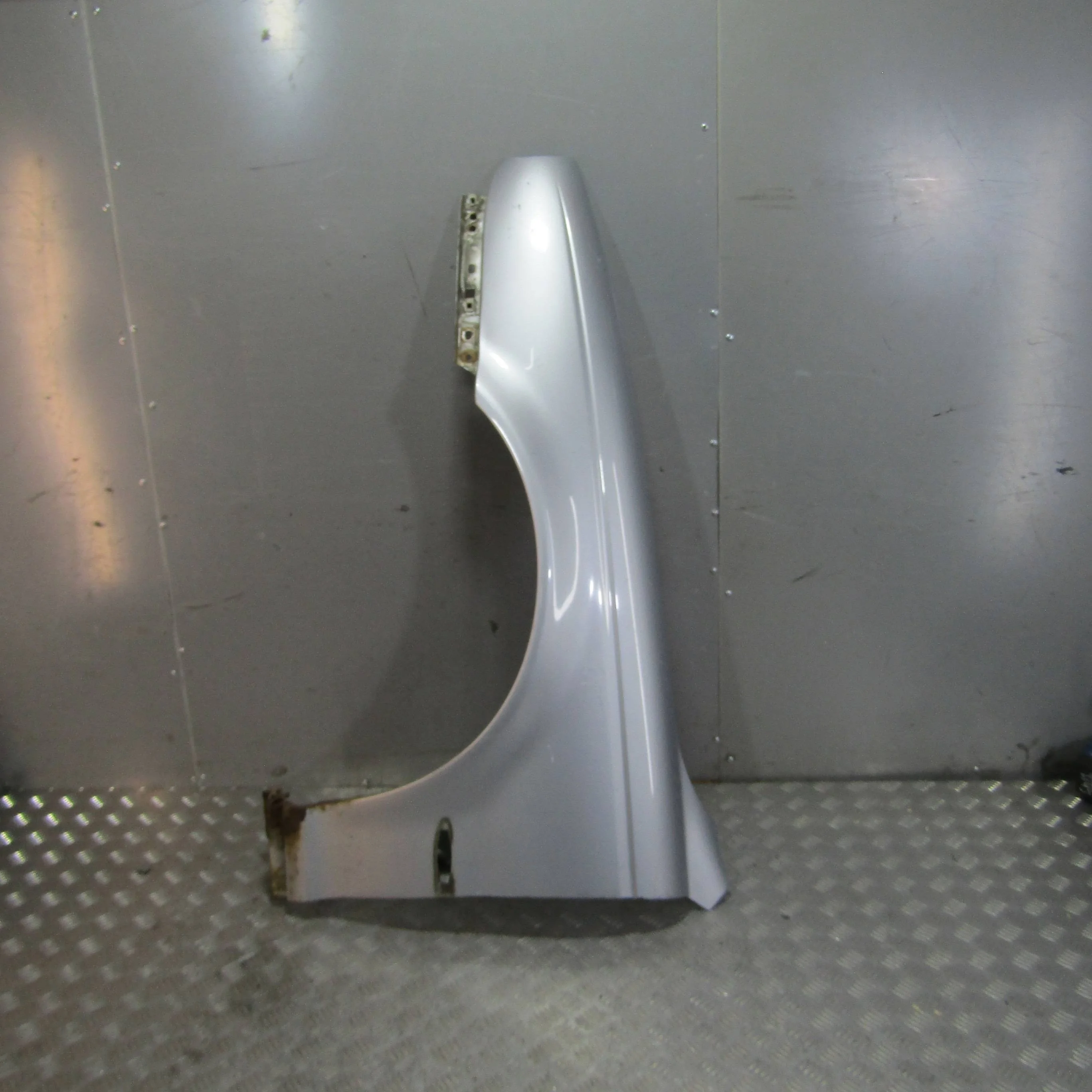 Крыло переднее левое JAGUAR X-type I (2001—2009)