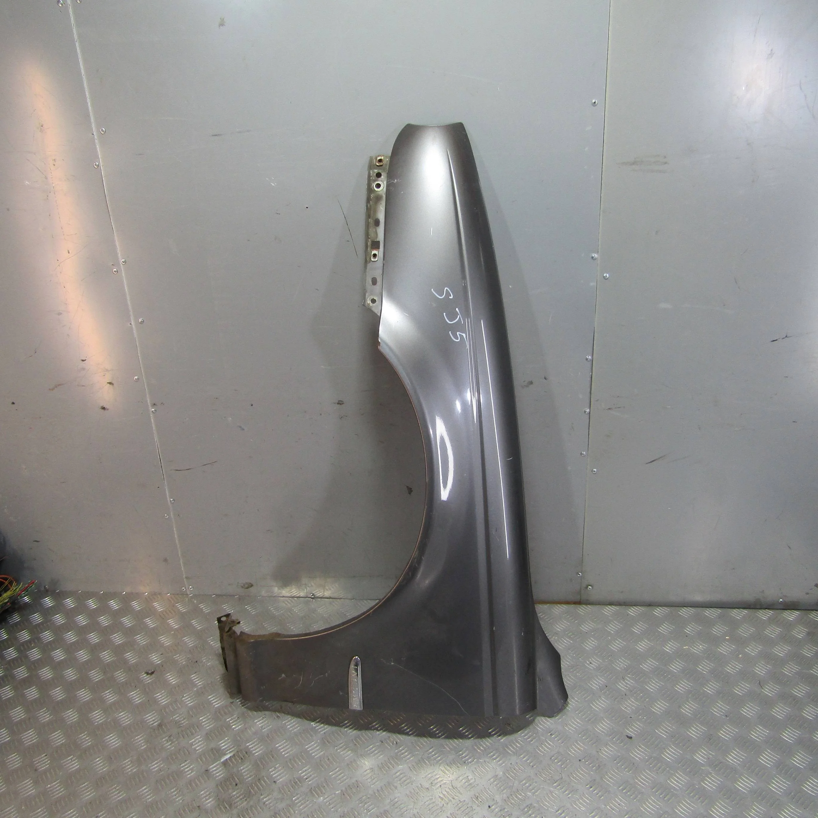 Крыло переднее левое JAGUAR X-type I (2001—2009)