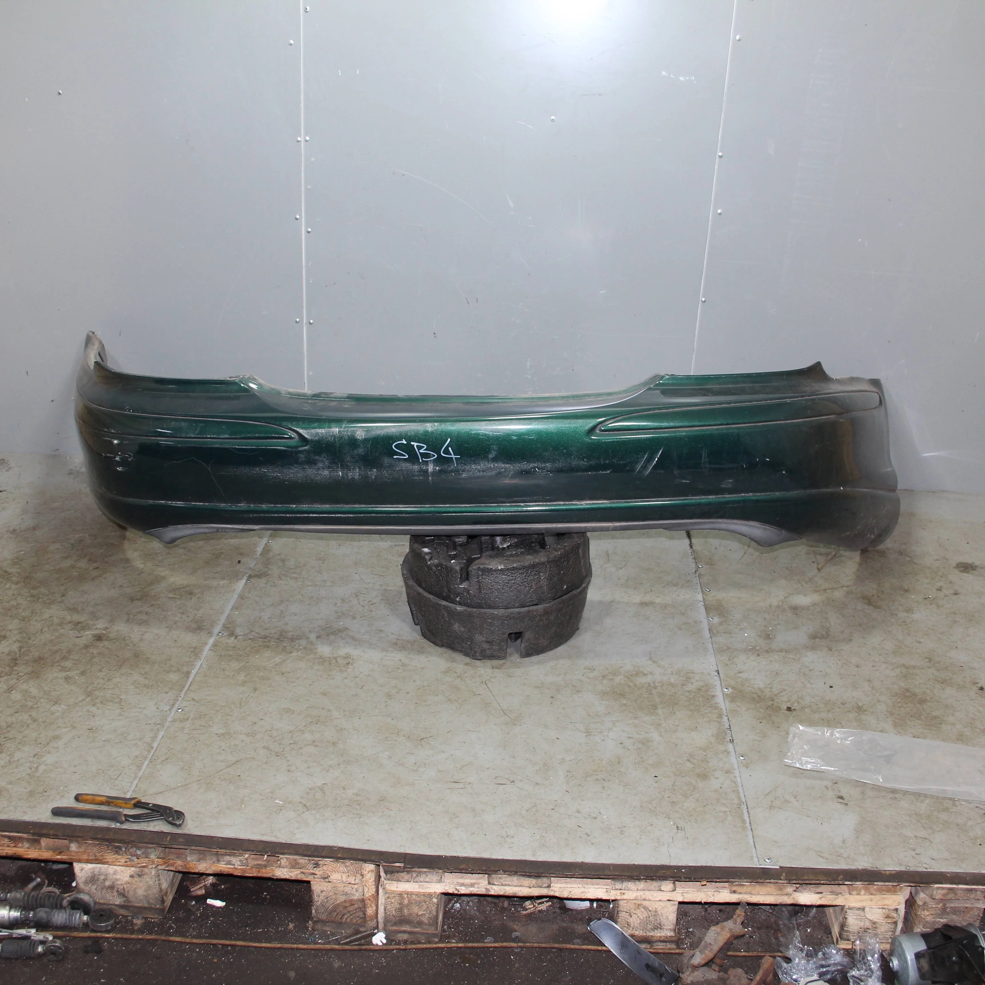 Бампер задний JAGUAR X-type I (2001—2009)