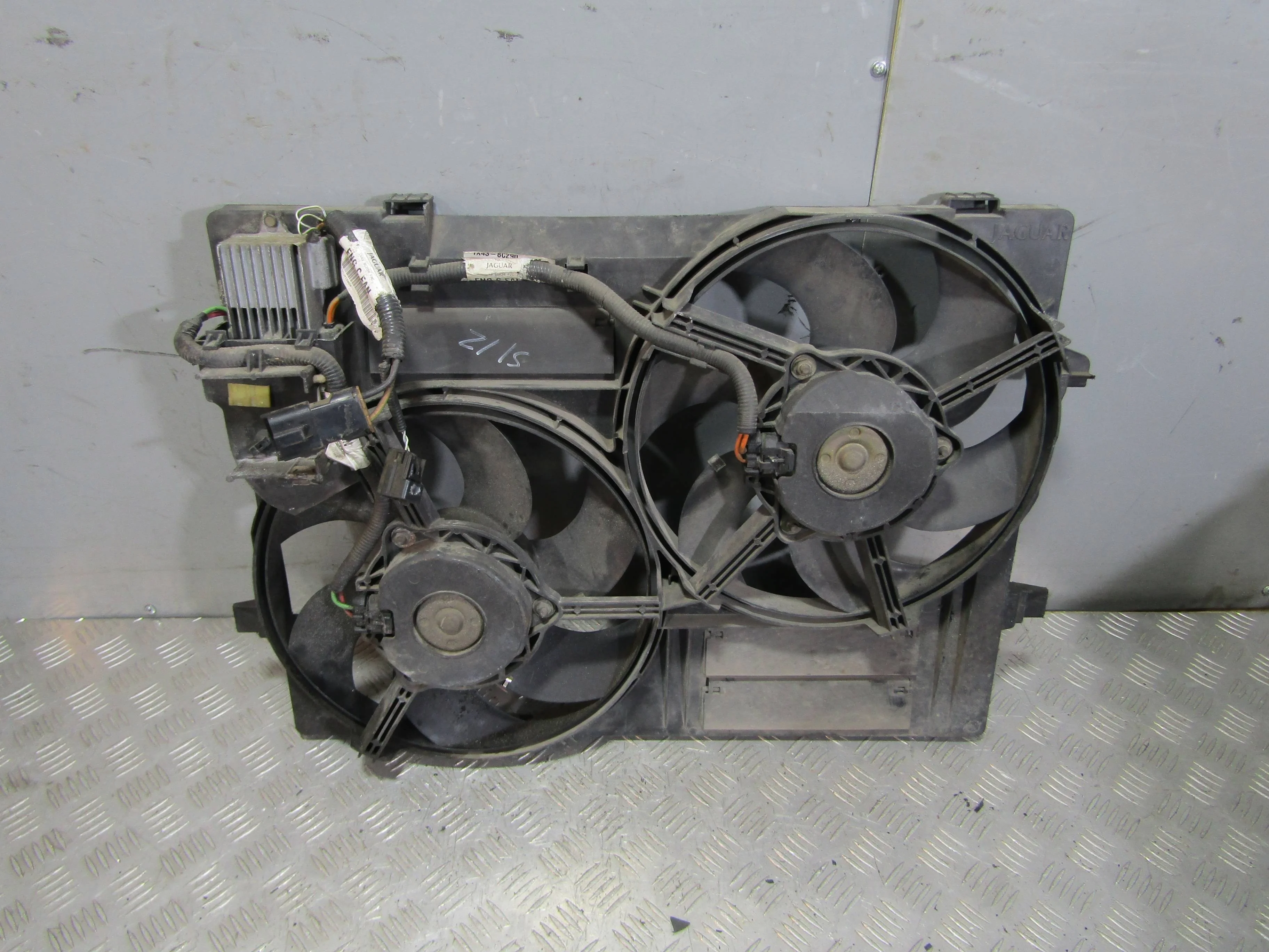 Диффузор вентилятора в сборе с вентиляторами JAGU