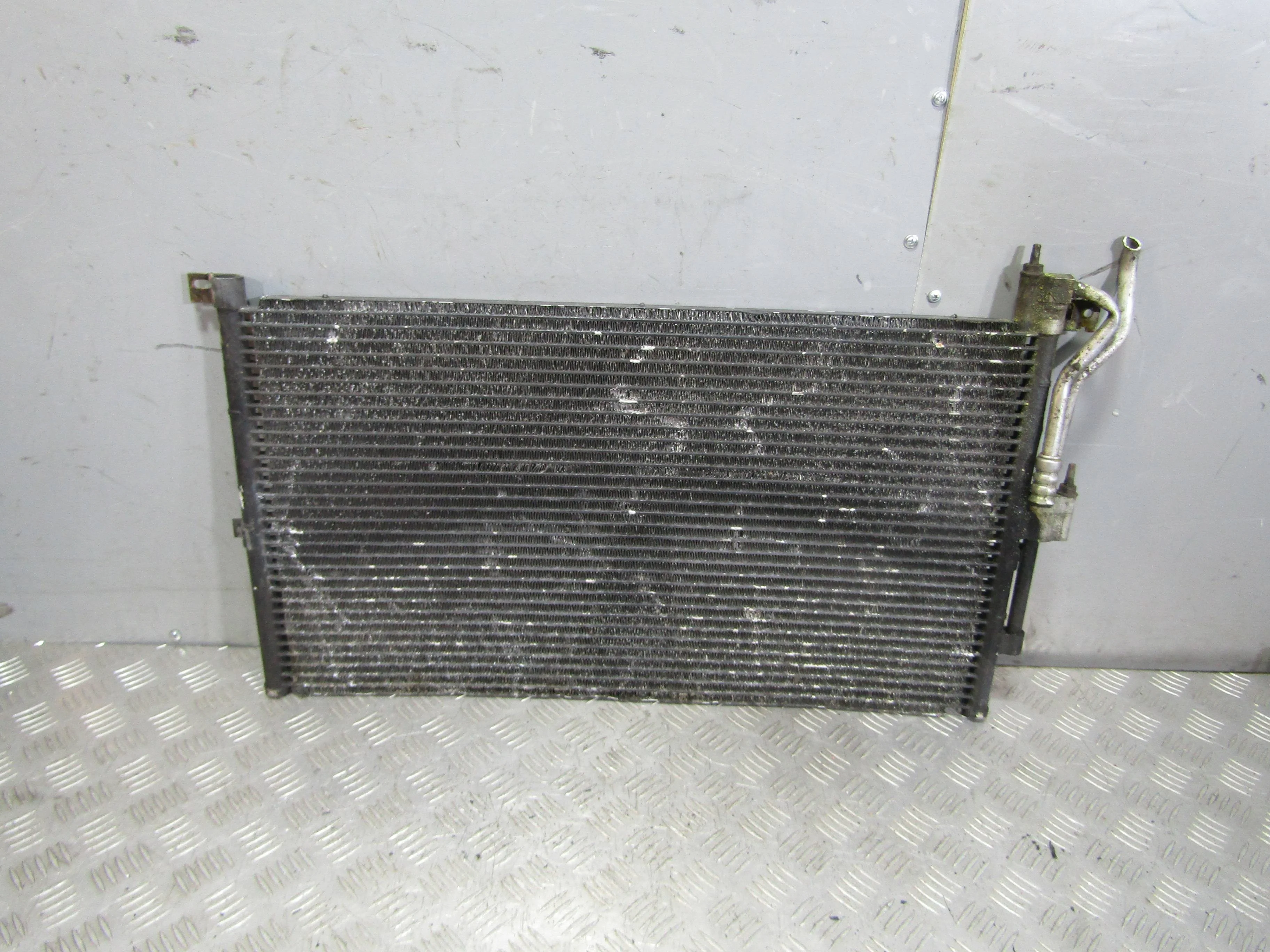 Радиатор кондиционера (конденсер) JAGUAR X-type I