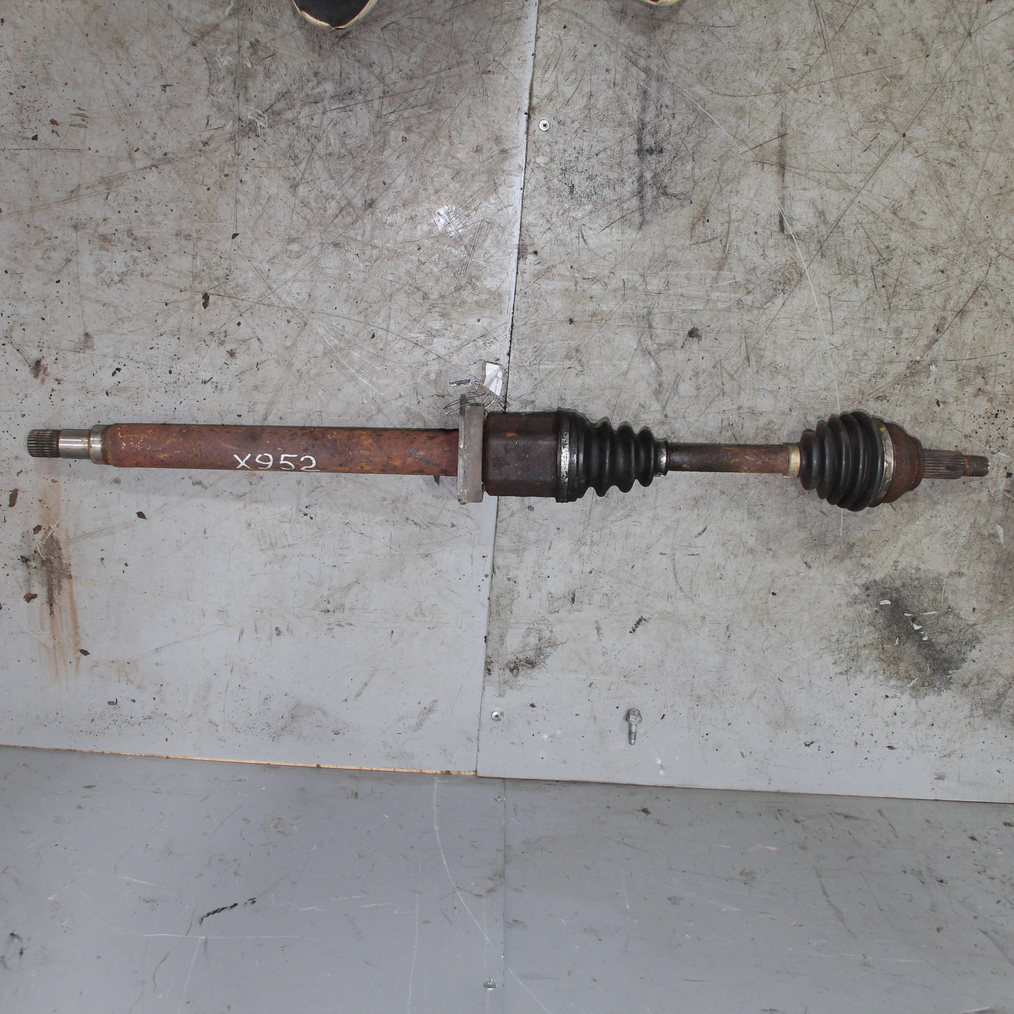 Полуось передняя правая (Привод) JAGUAR X-type I