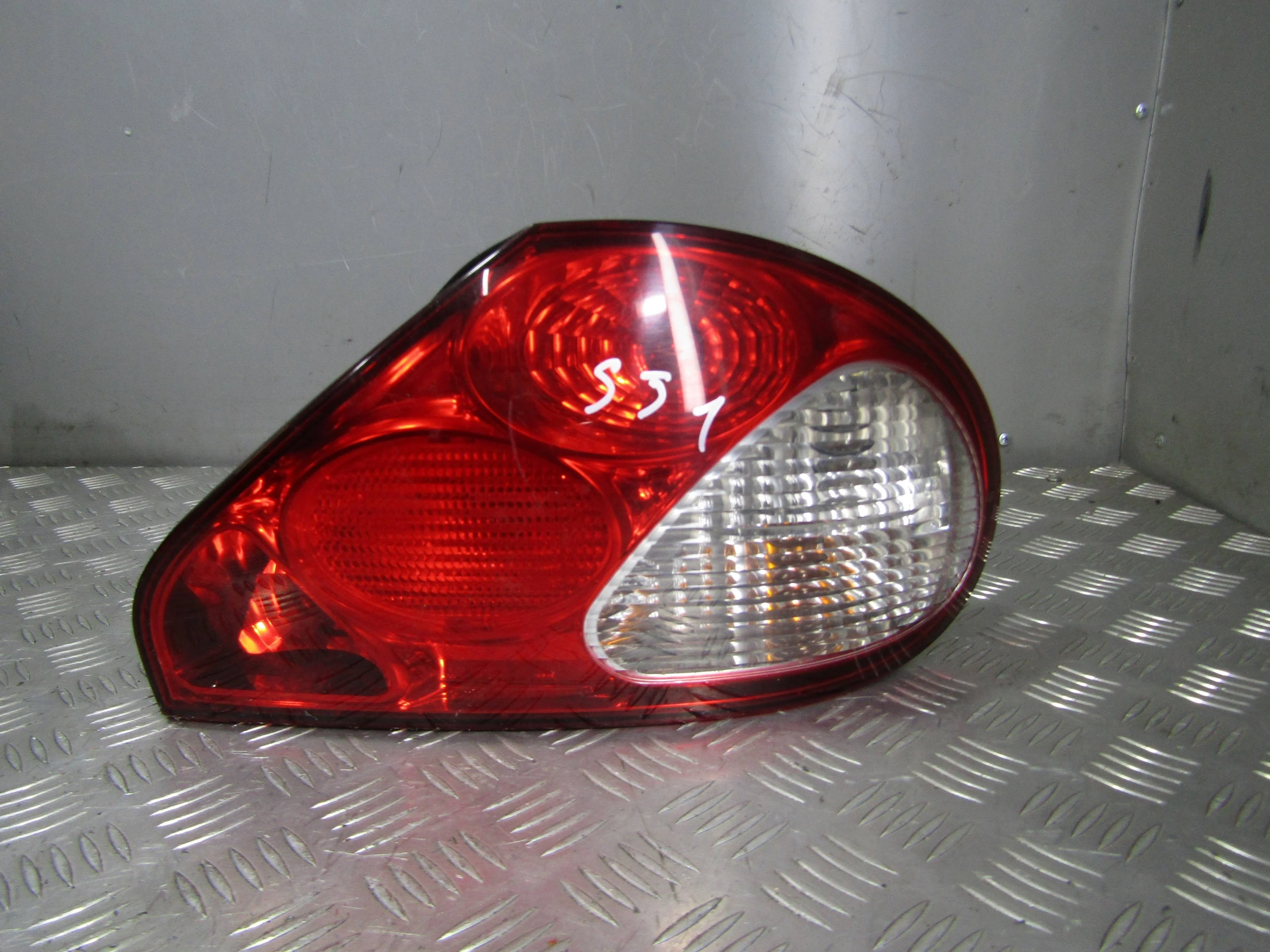 Фонарь внешний правый JAGUAR X-type I (2001—2009)