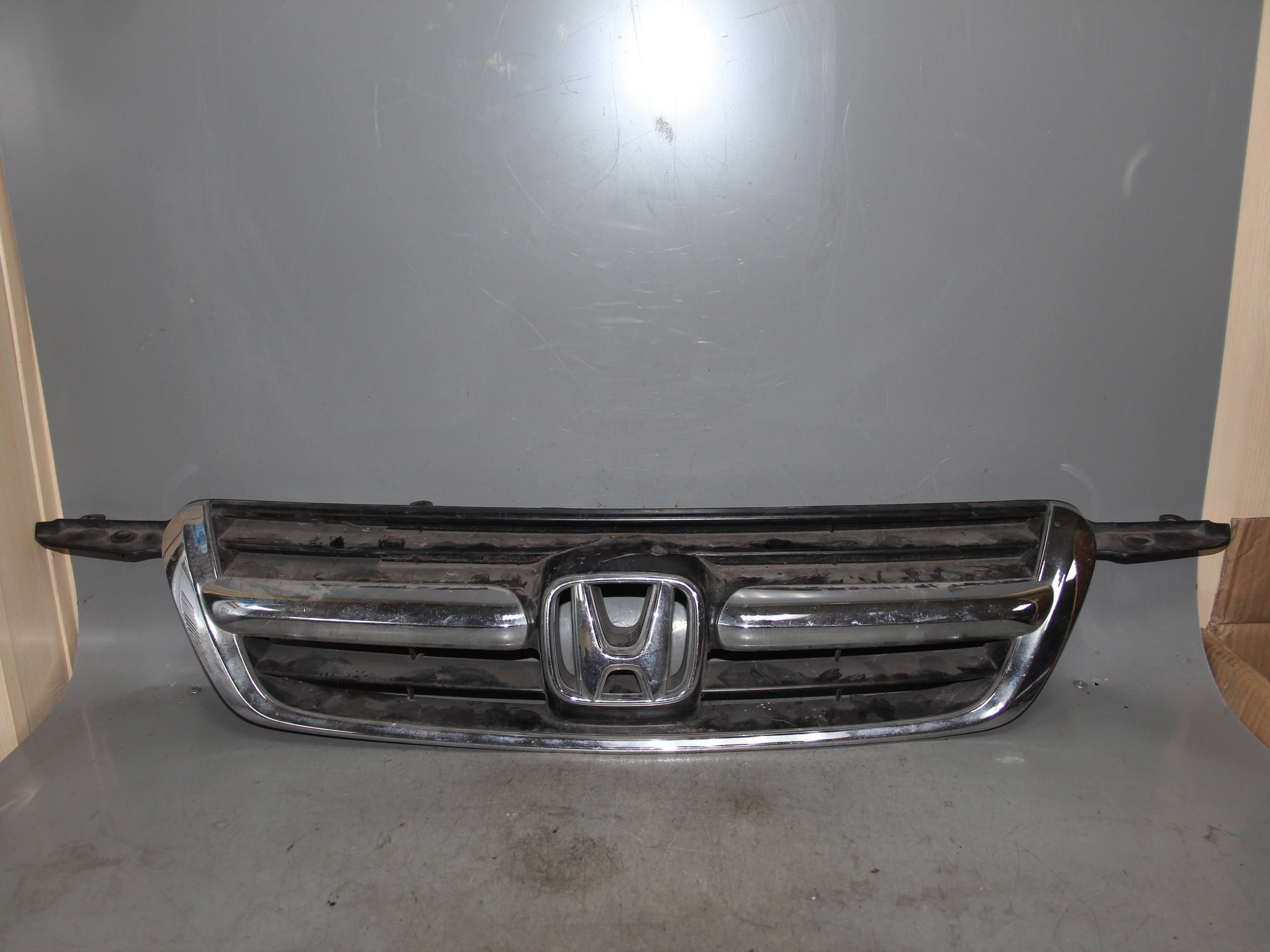 Решетка радиатора HONDA CR-V II рестайлинг (2004—