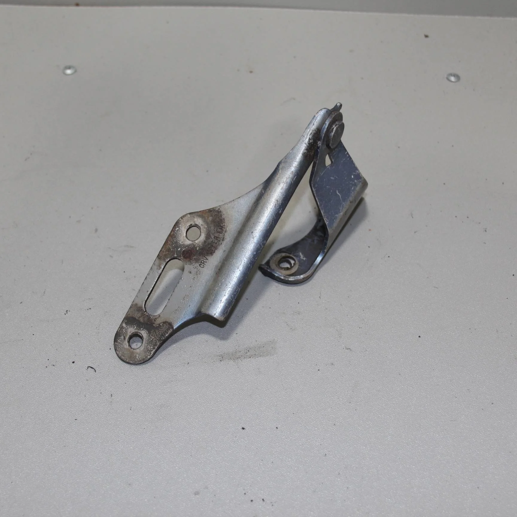 Петля капота левая HONDA CR-V II рестайлинг (2004