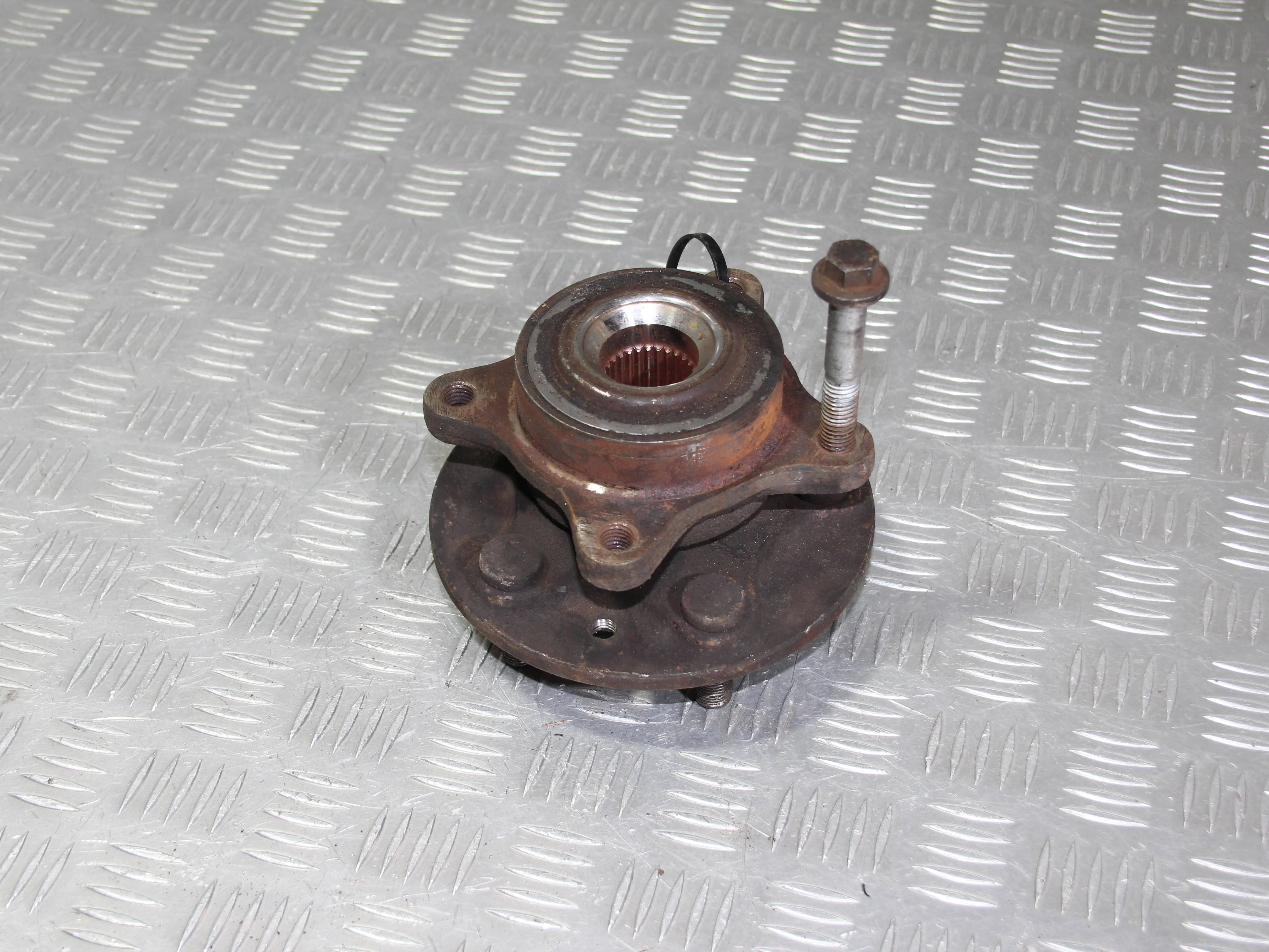 Ступица передняя LAND ROVER Range Rover Sport