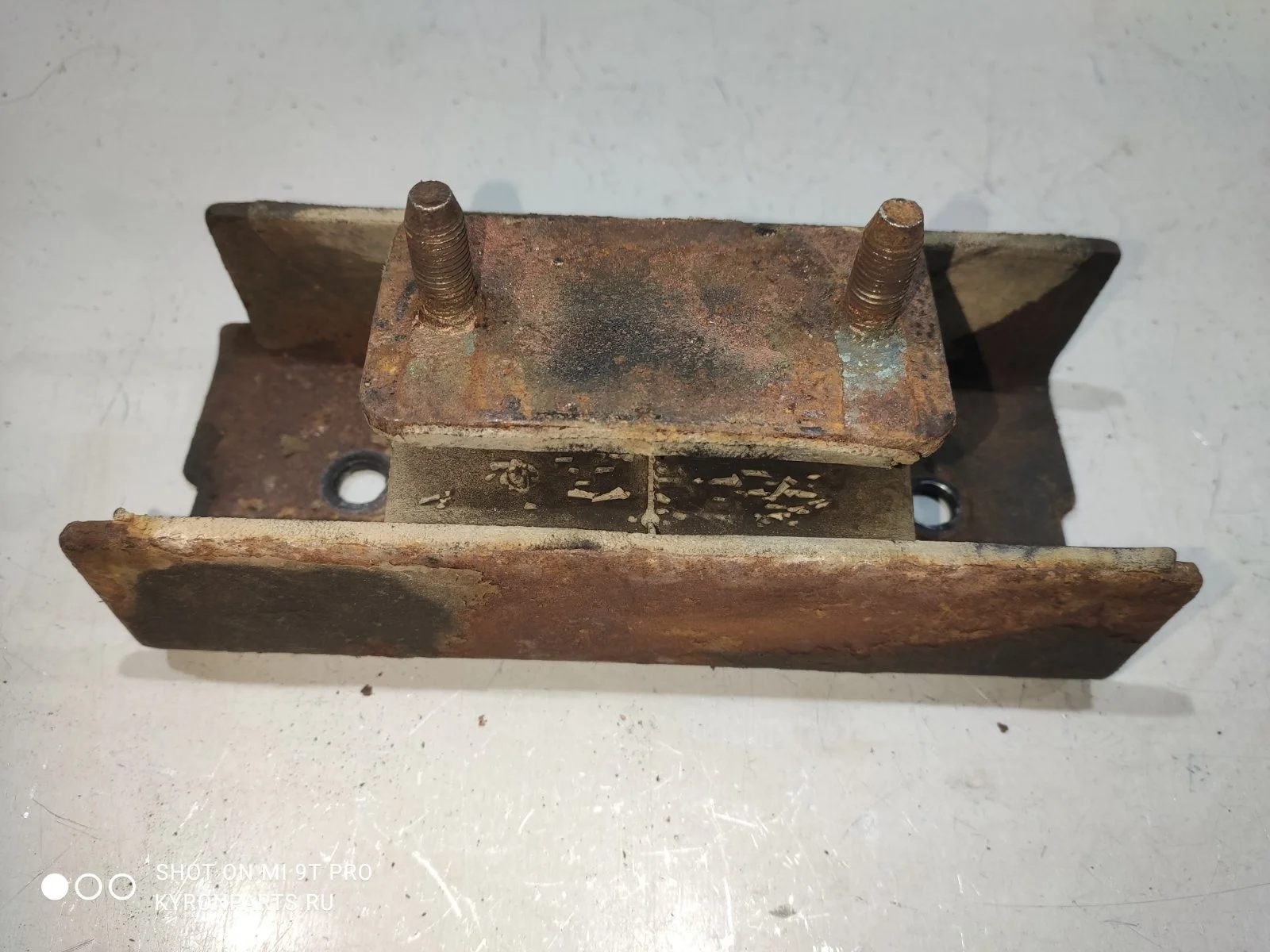 Подушка кпп SsangYong Kyron 2012 D130