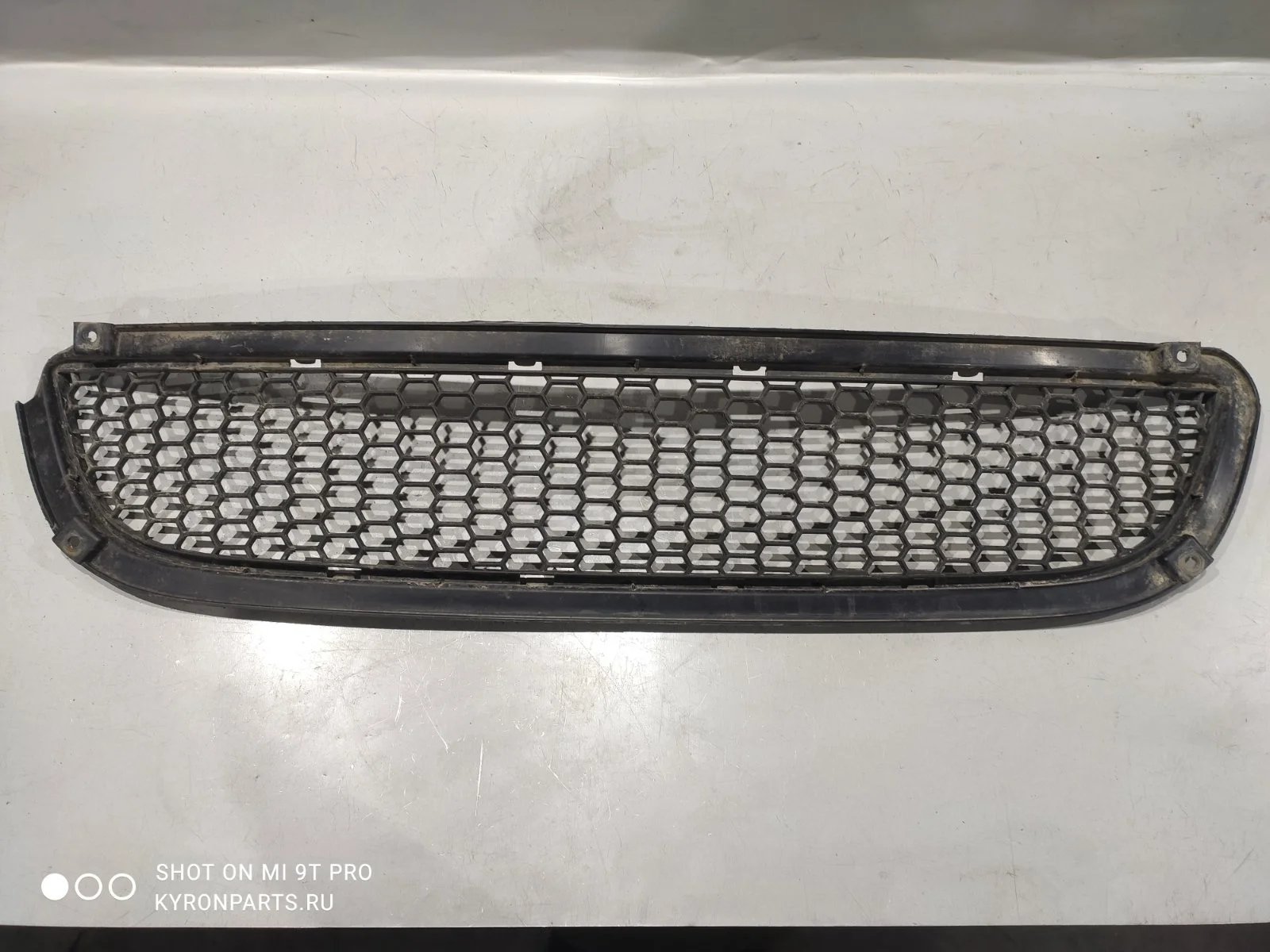 Решетка бампера SsangYong Kyron 2009 D130