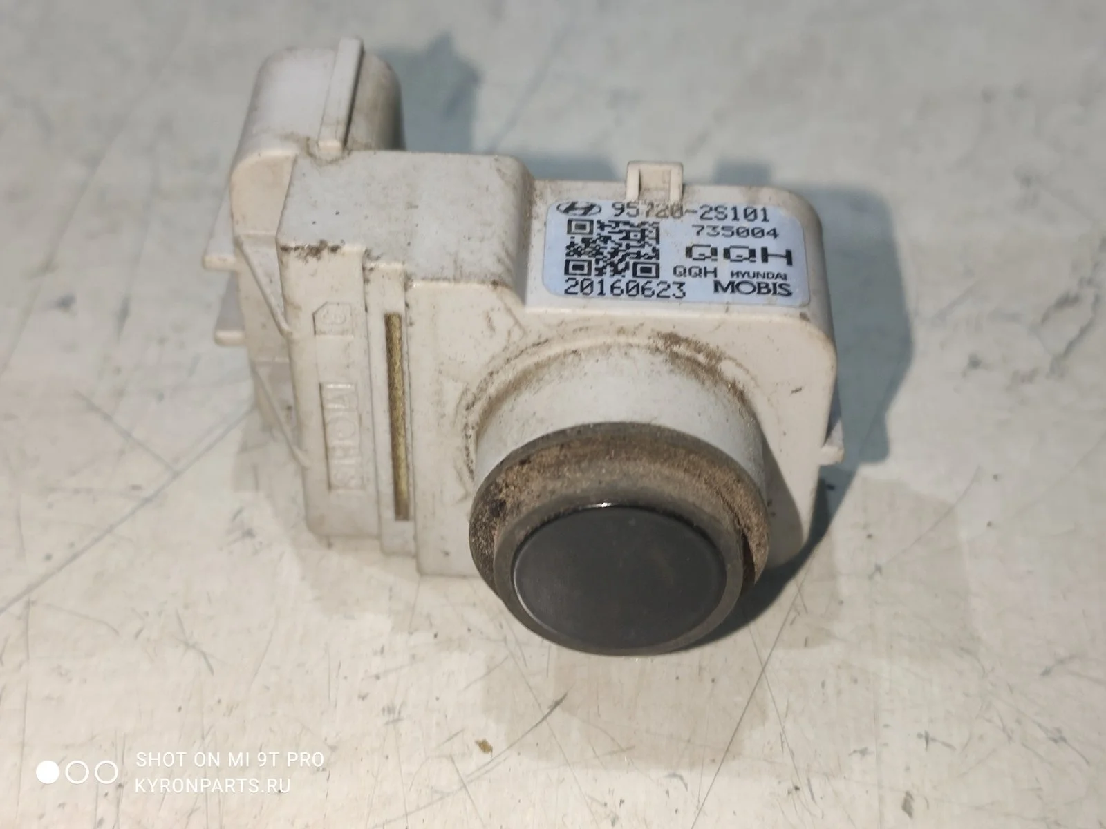 Датчик парктроника Hyundai IX35 2014 LM