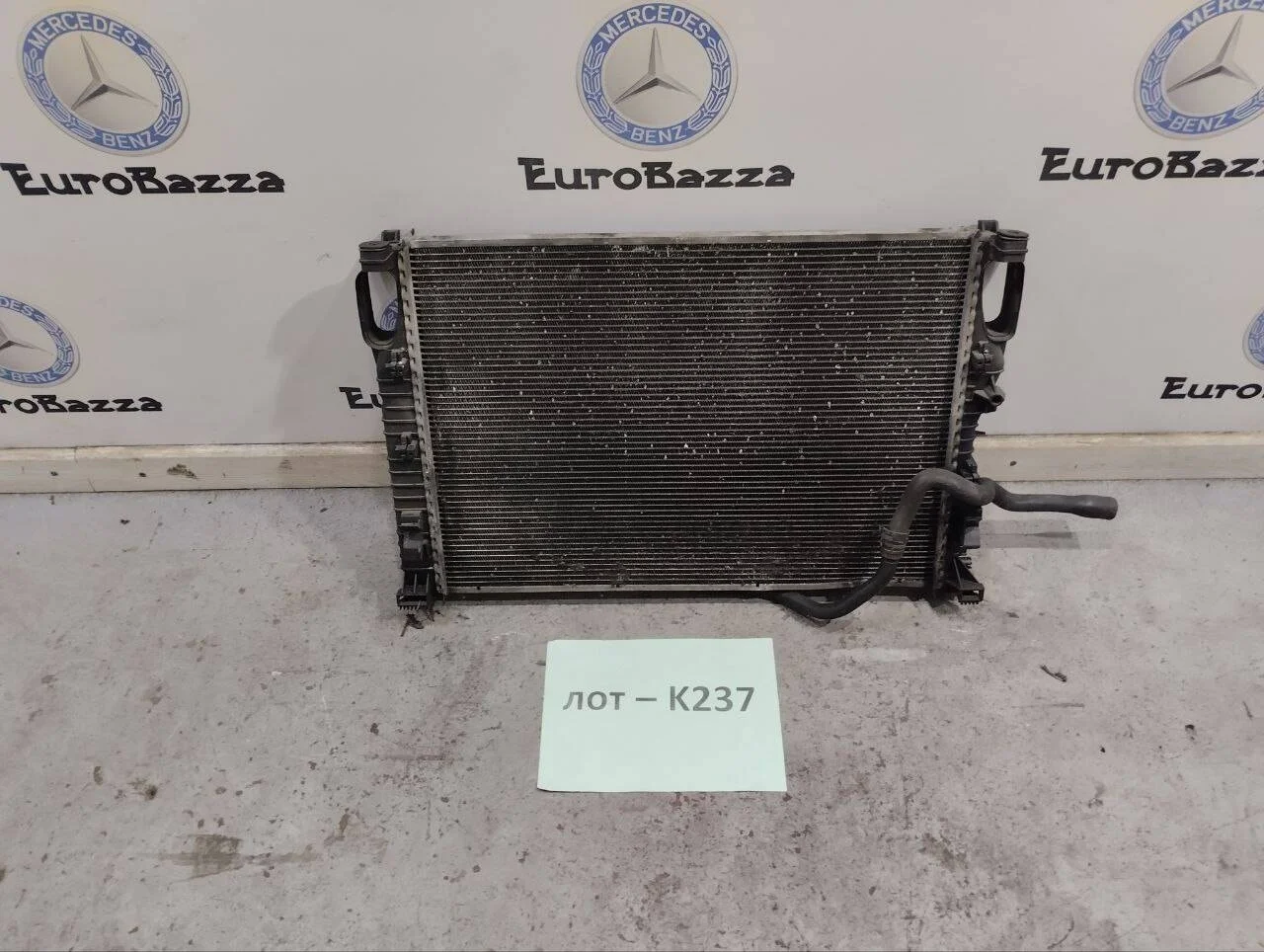 Основной радиатор охлаждения Mercedes W211