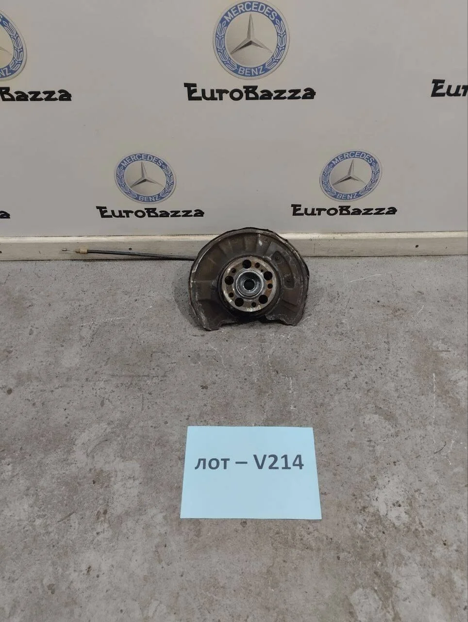 Кулак задний правый Mercedes W207