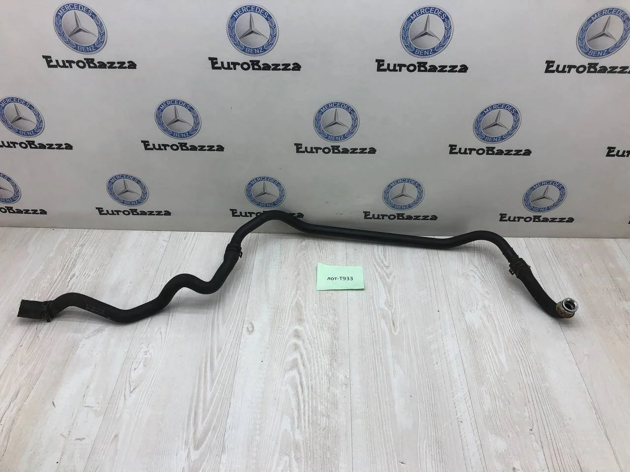 Патрубок охлаждения Mercedes W211