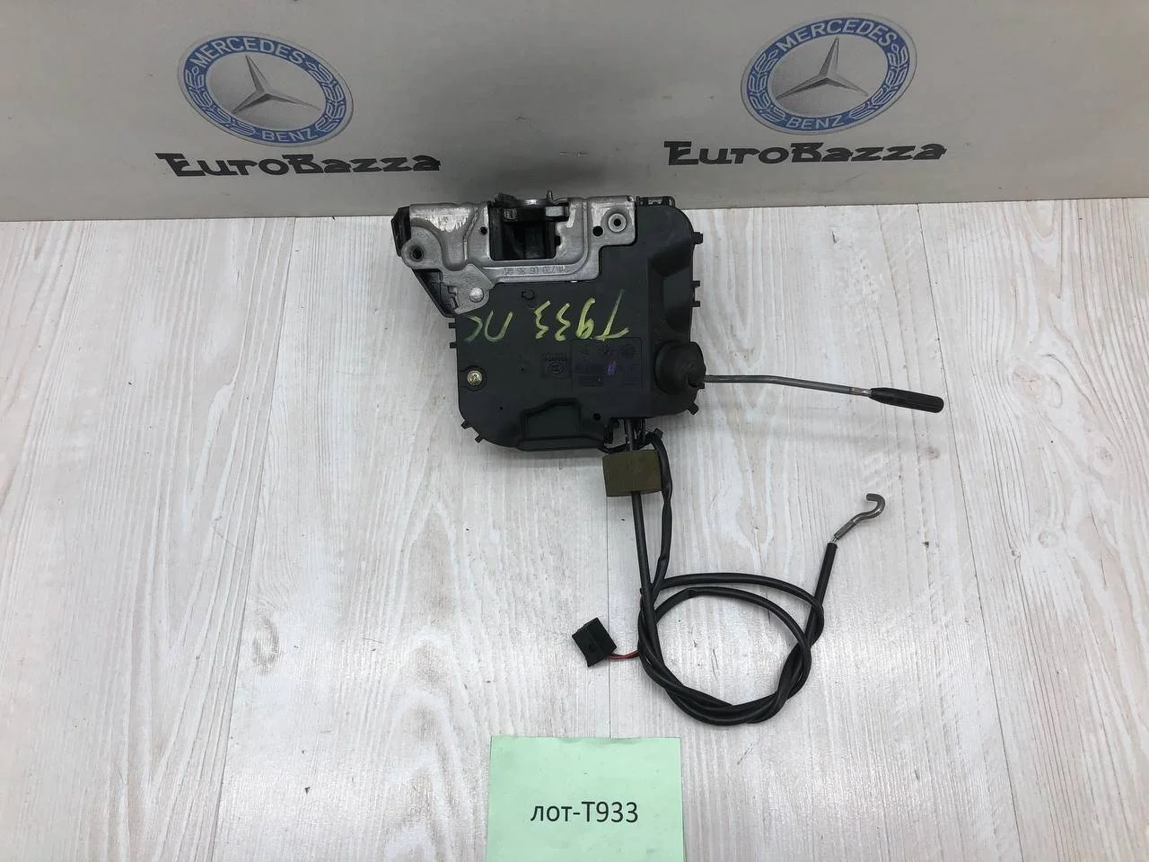 Дверной замок задний правый Mercedes W211