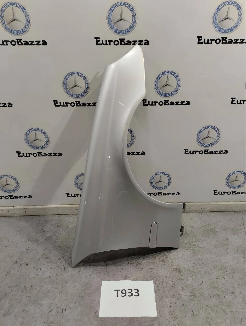 Крыло переднее правое Mercedes W211
