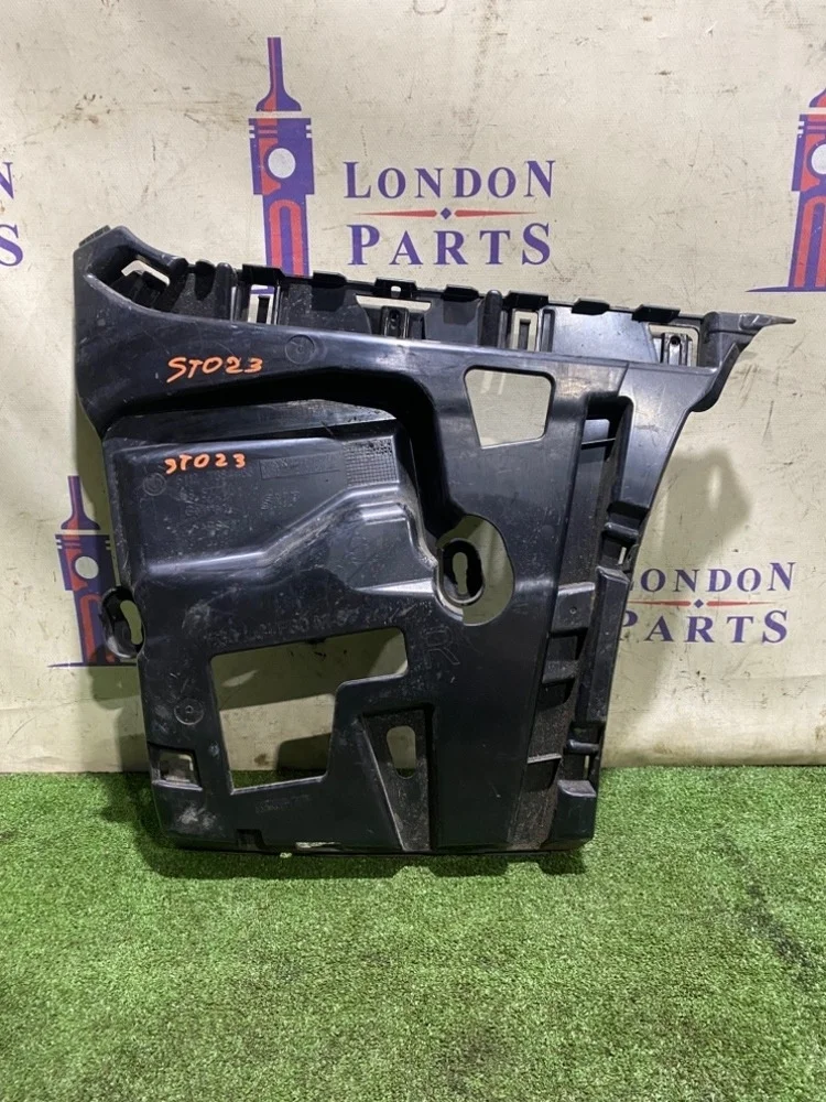 Кронштейн крепления бампера BMW F30