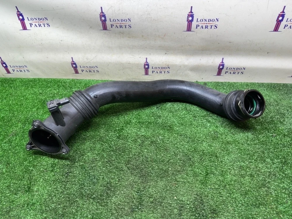 Воздуховод наддувочного воздуха BMW 330e F30