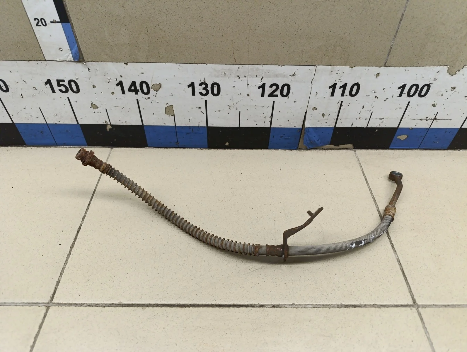 Шланг тормозной передний правый Solaris 2010-2017