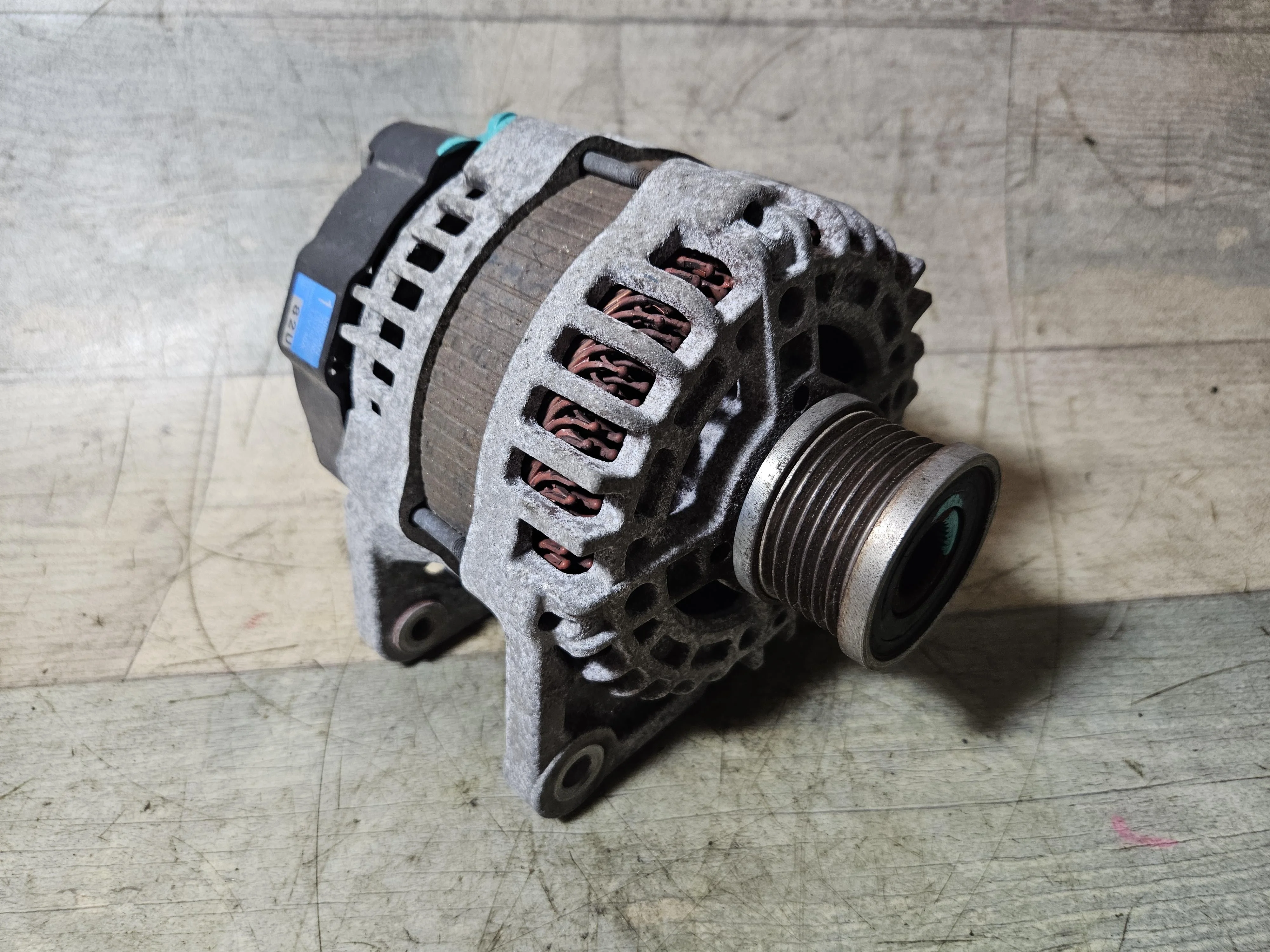 Генератор Nissan MR20DE 2.0 X-Trail Qashqai