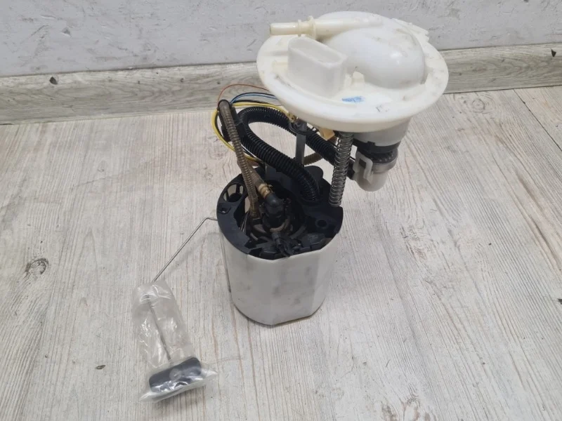 Топливный насос VW Passat B6 2006-2011 3C