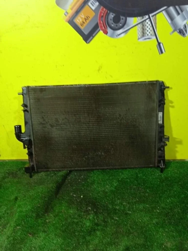Радиатор охлаждения двс Renault Duster 2013 214100598R X79 F4R400