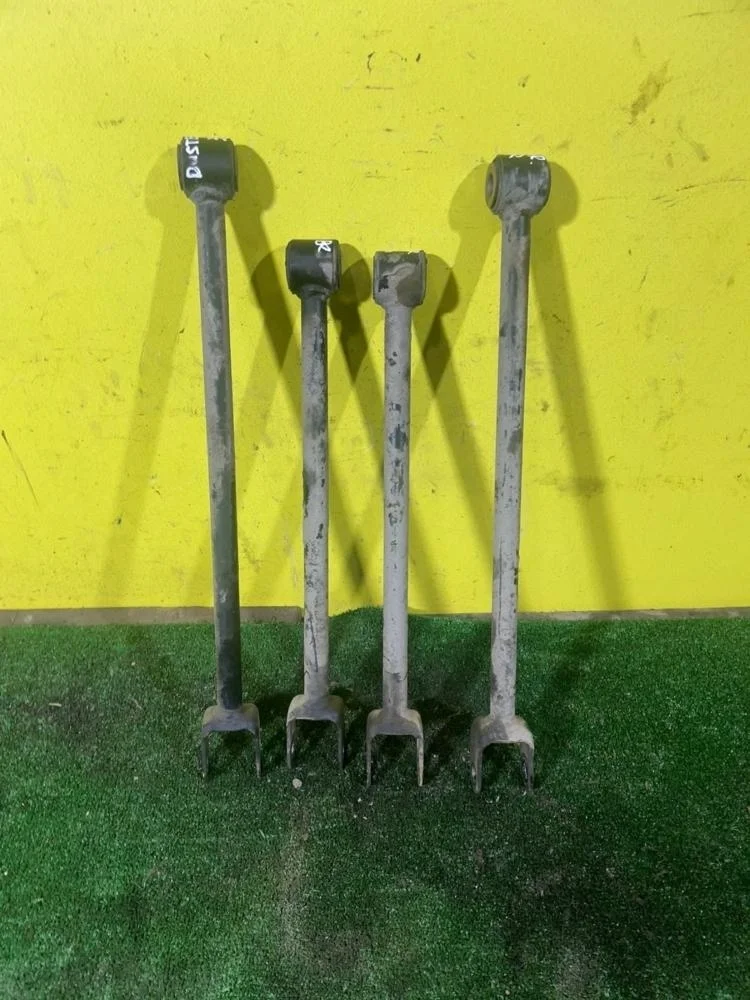 Тяга поперечная Renault Duster 2013 8200839124 X79 F4R400, задняя