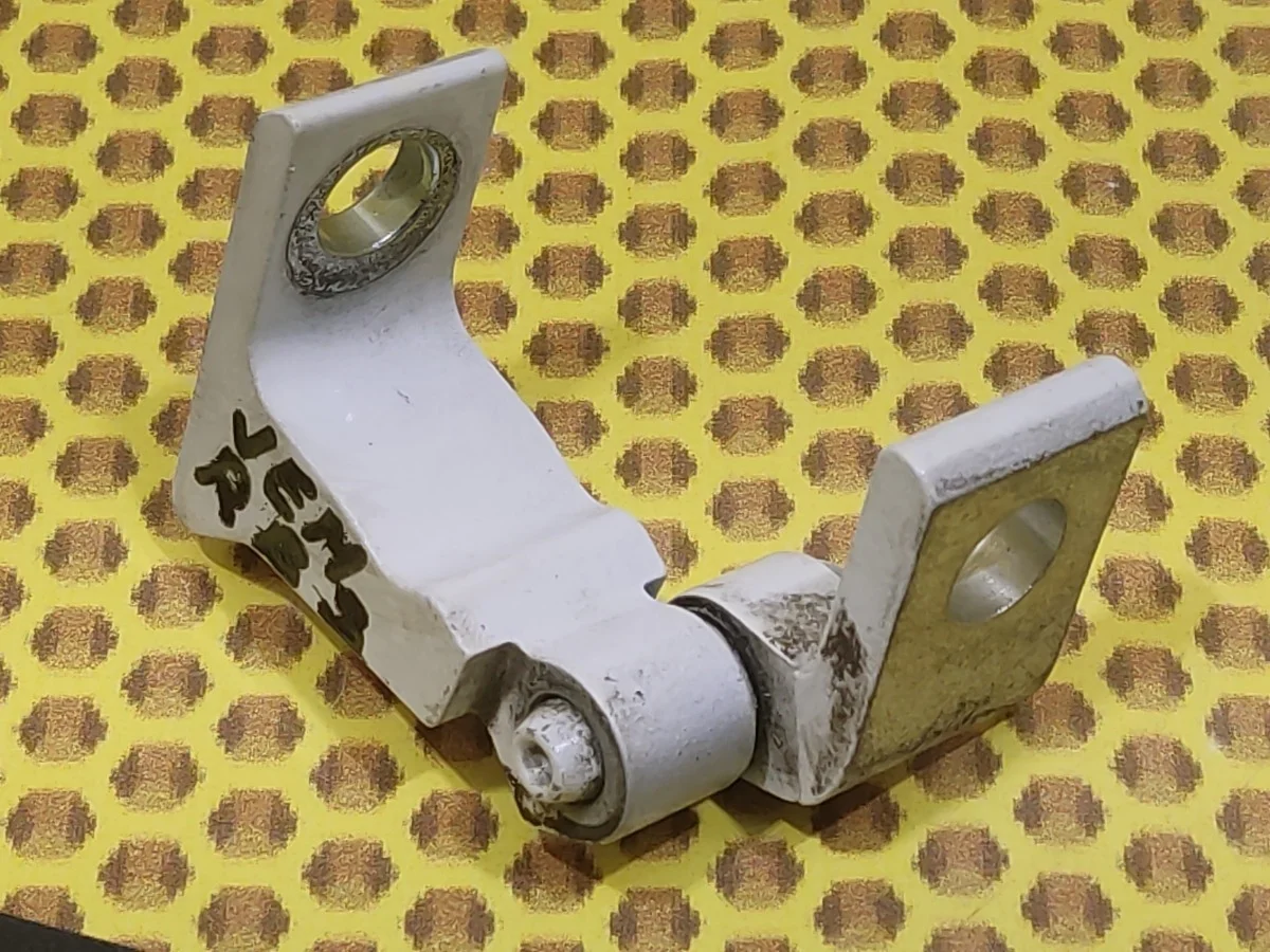 Петля двери задняя верхняя Volkswagen Jetta 2019 8X4833408A JEM DGXA, задняя правая