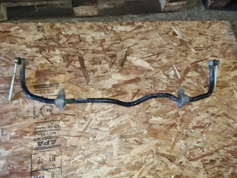 Стабилизатор Volkswagen Tiguan 2010 5N1