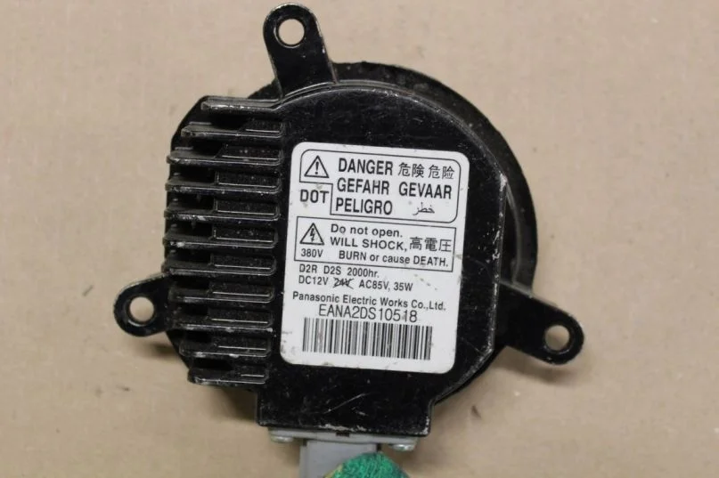 Блок ксеноновой лампы для Nissan GT-R R35 2008-