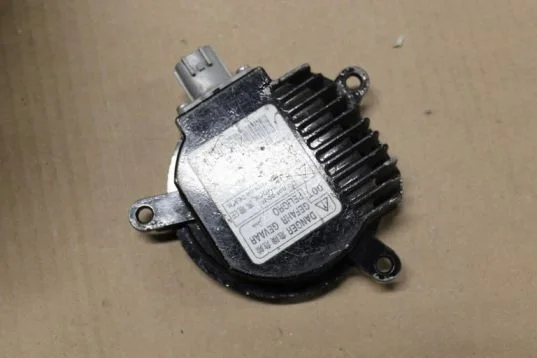 Блок ксеноновой лампы для Infiniti QX56 QX80 Z62 2010-