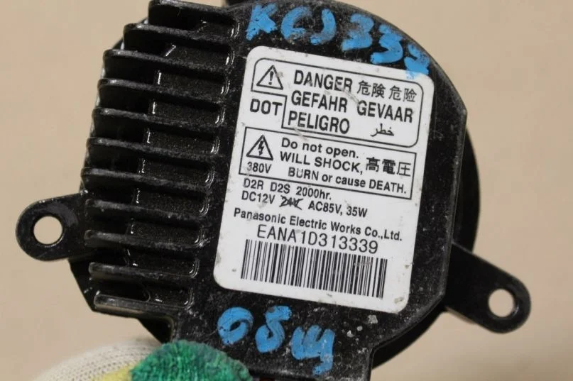 Блок ксеноновой лампы для Nissan Patrol Y62 2010-