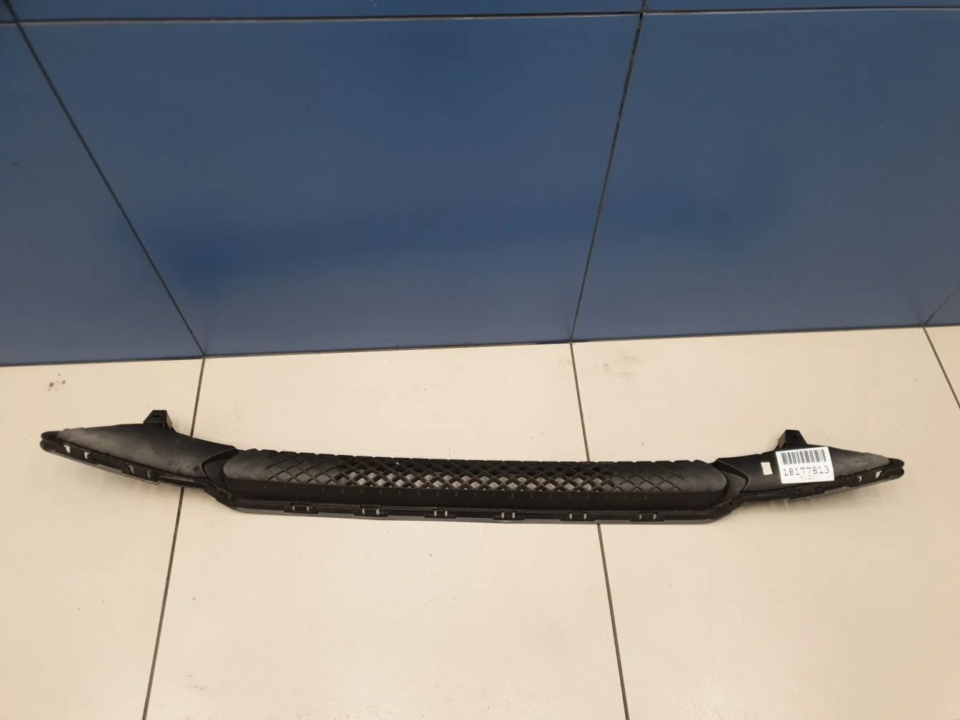 Решетка переднего бампера для Hyundai Solaris 2017-