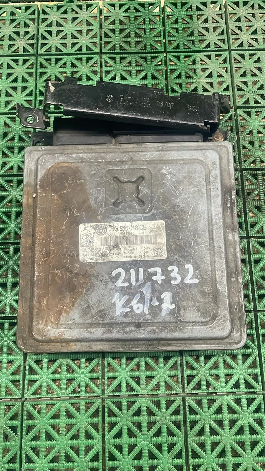 Блок управления двигателя ДВС ЭБУ VOLKSWAGEN PASSAT B6 2,0 TDI BKP 2005- б/у PASSAT B6(2005-2010)