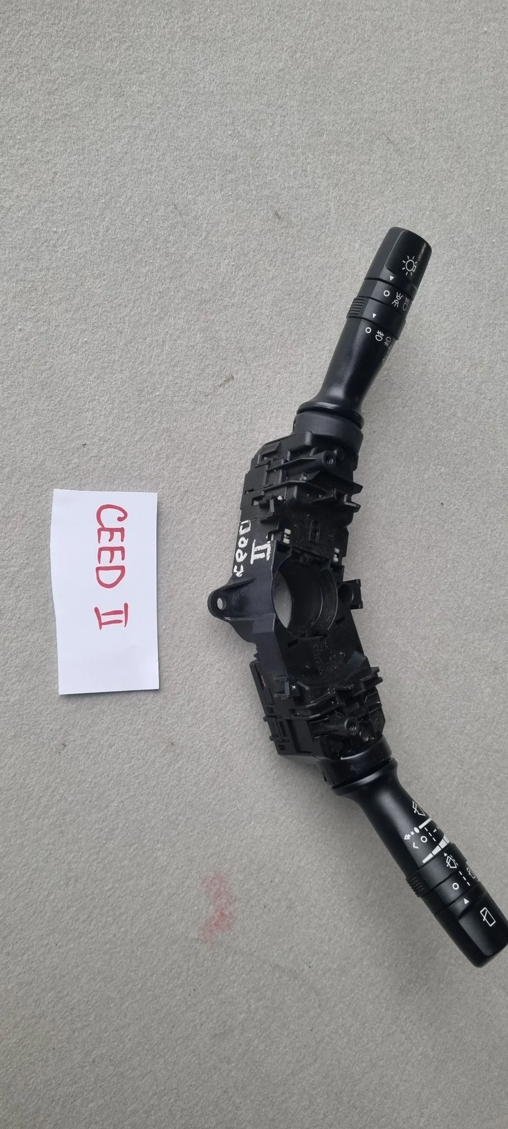 Переключатель подрулевой Kia Ceed 2012-2018