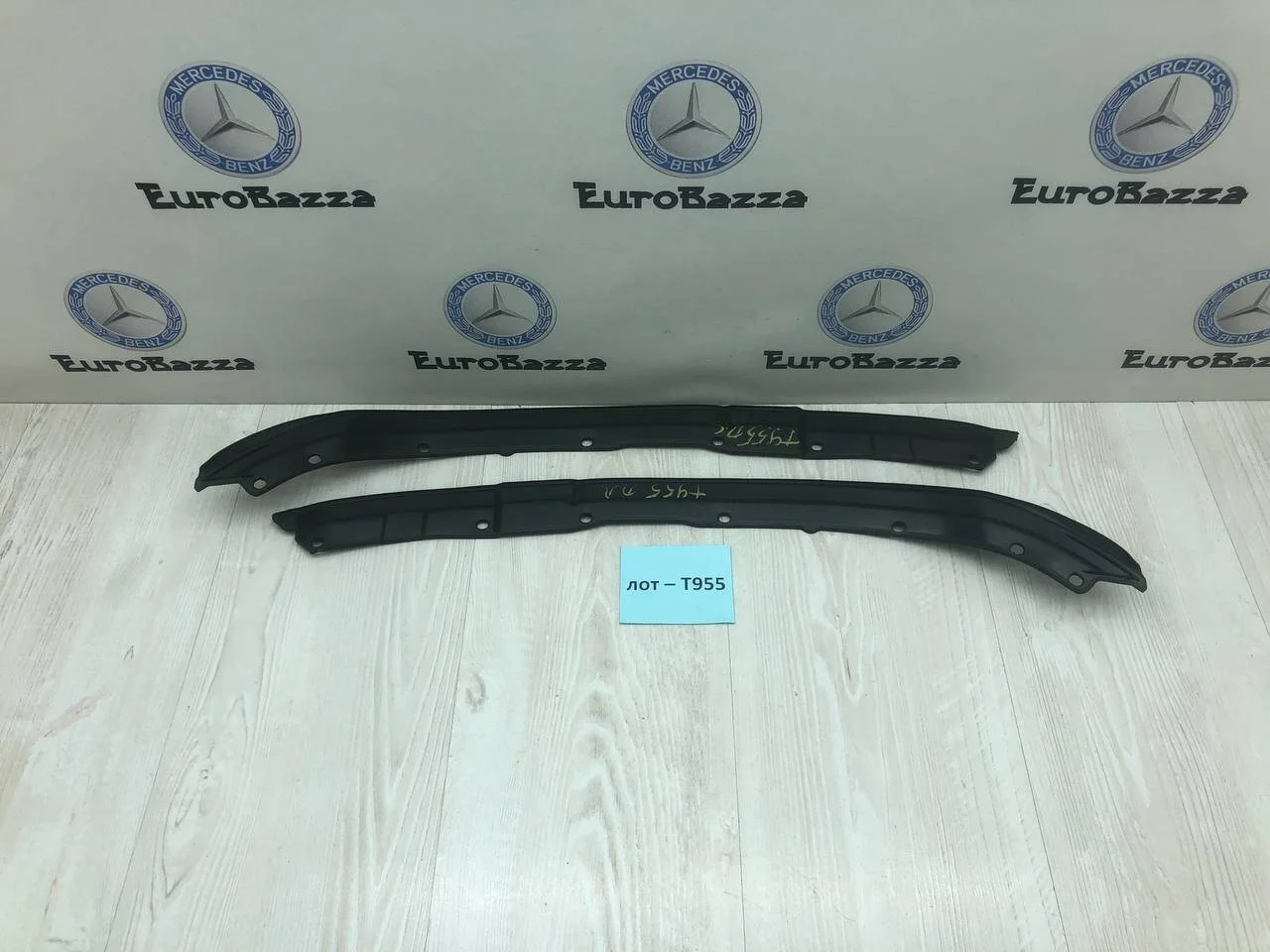 Передний уплотнитель двери Mercedes W203 Wagon