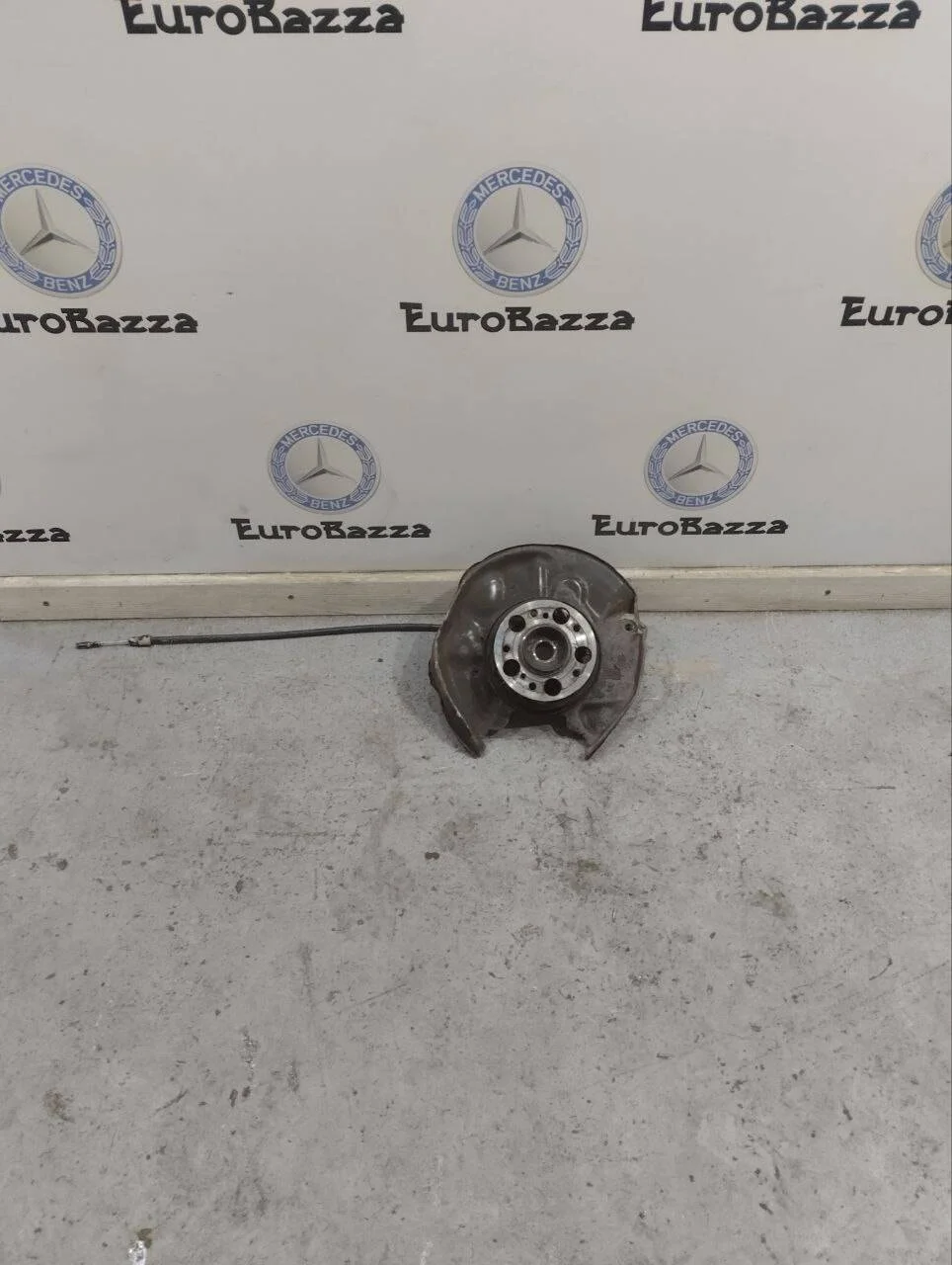 Кулак задний правый Mercedes W202