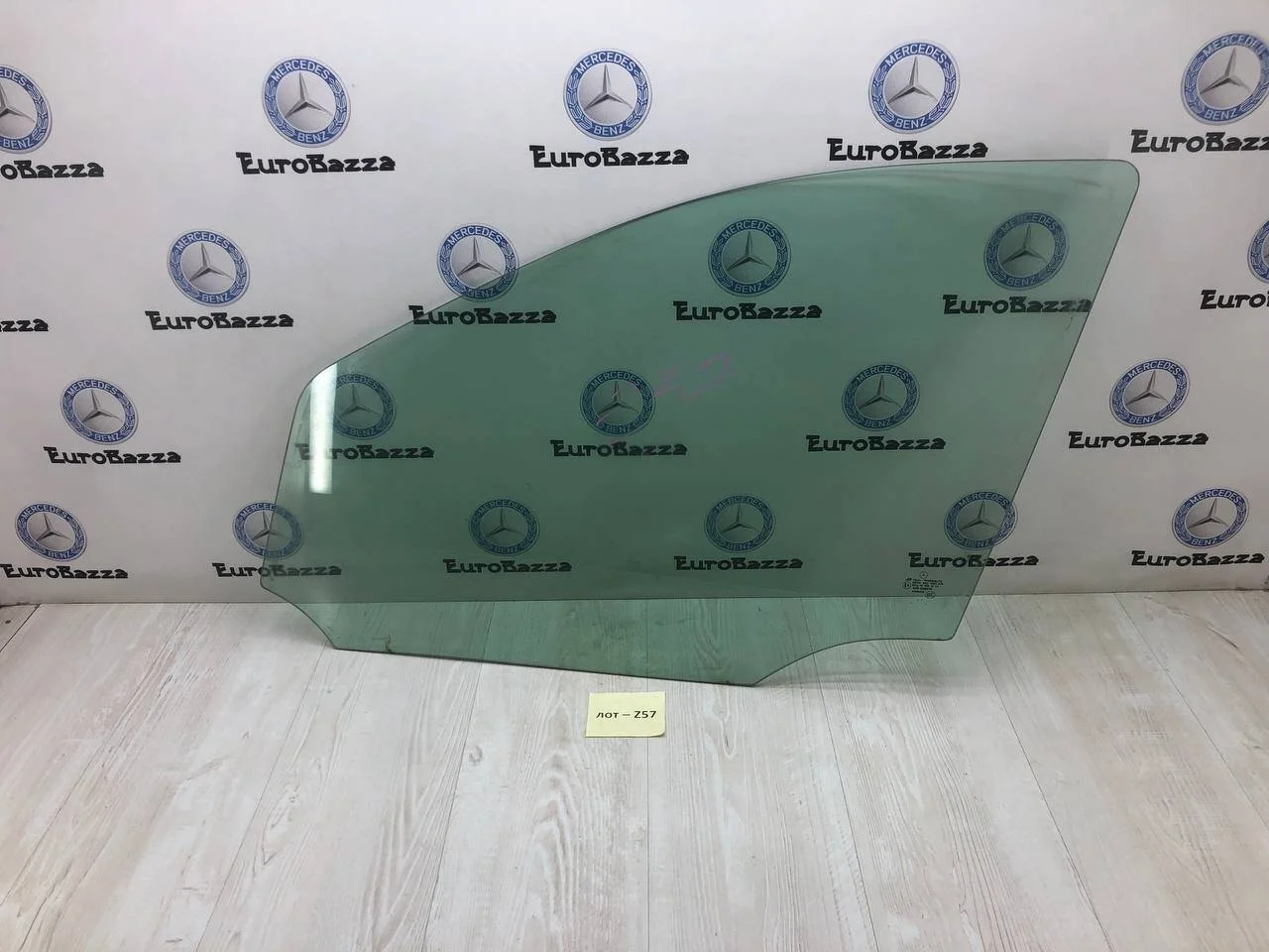 Стекло двери передней левой Mercedes X164