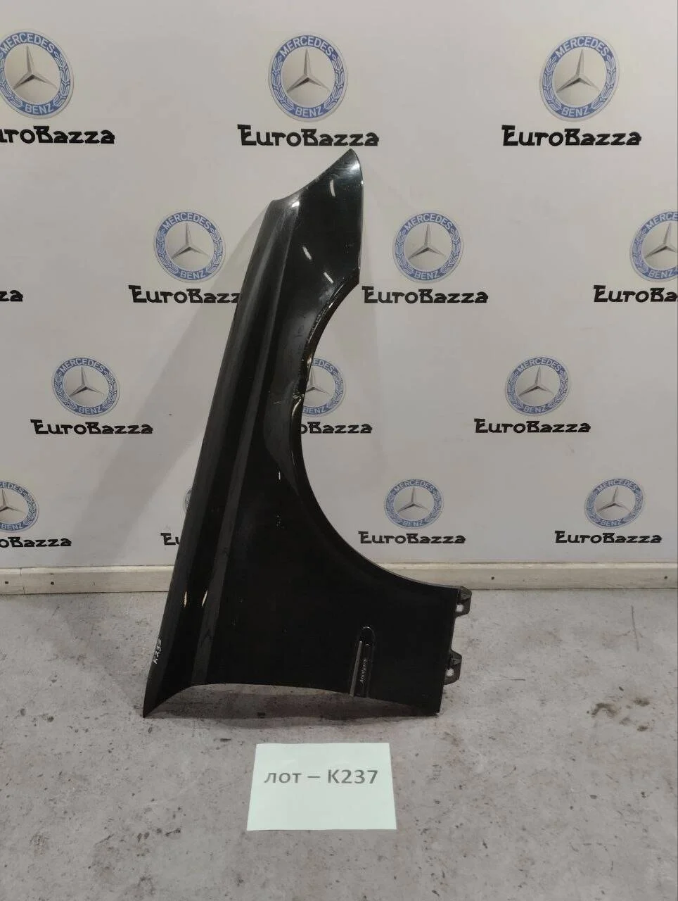 Крыло переднее правое Mercedes W211