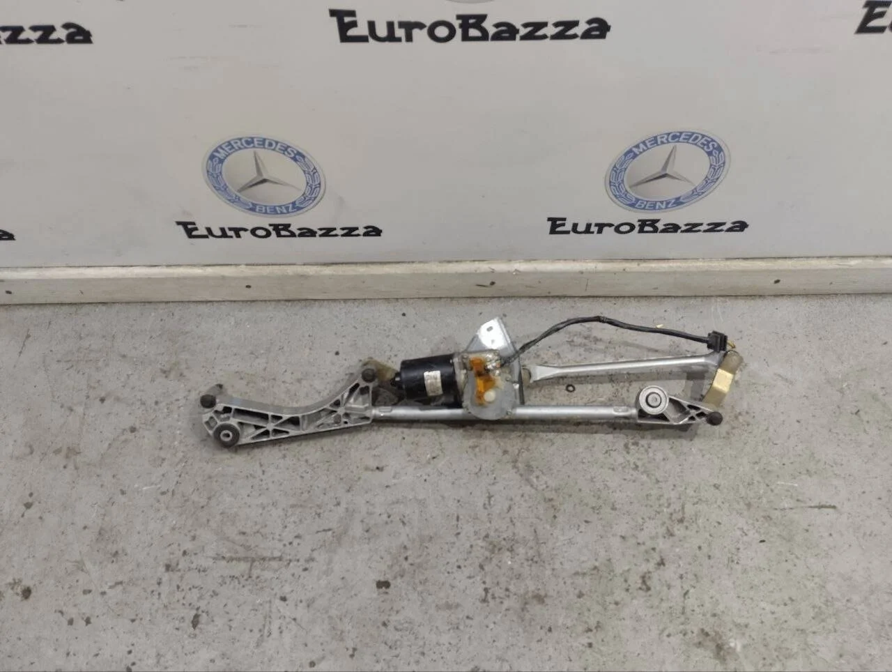 Трапеция стеклоочистителя Mercedes W203 Япония