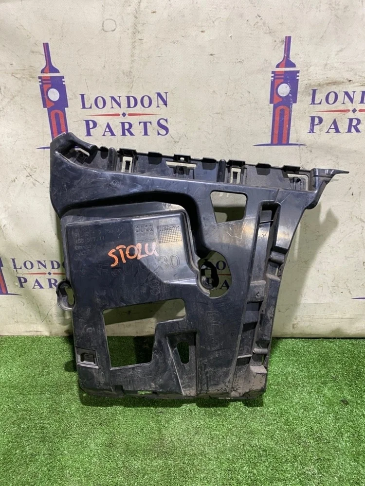 Кронштейн крепления бампера BMW F30