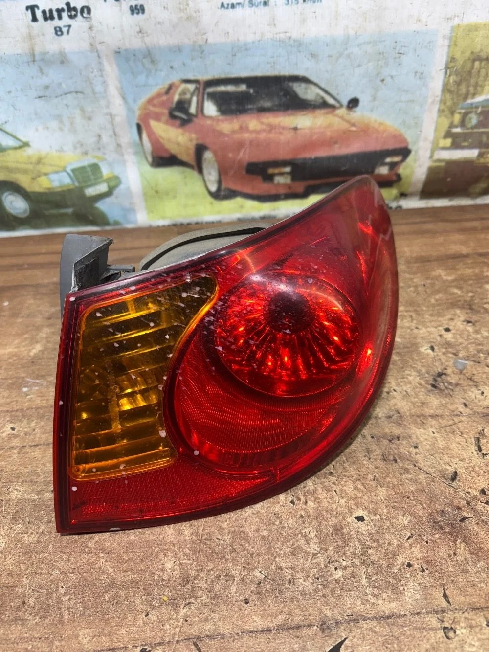 Фонарь правый оригинал дефект Хендай Элантра HD