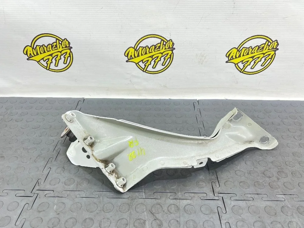 Кронштейн крепления крыла Audi S6 C7 (2012—2014)   2012