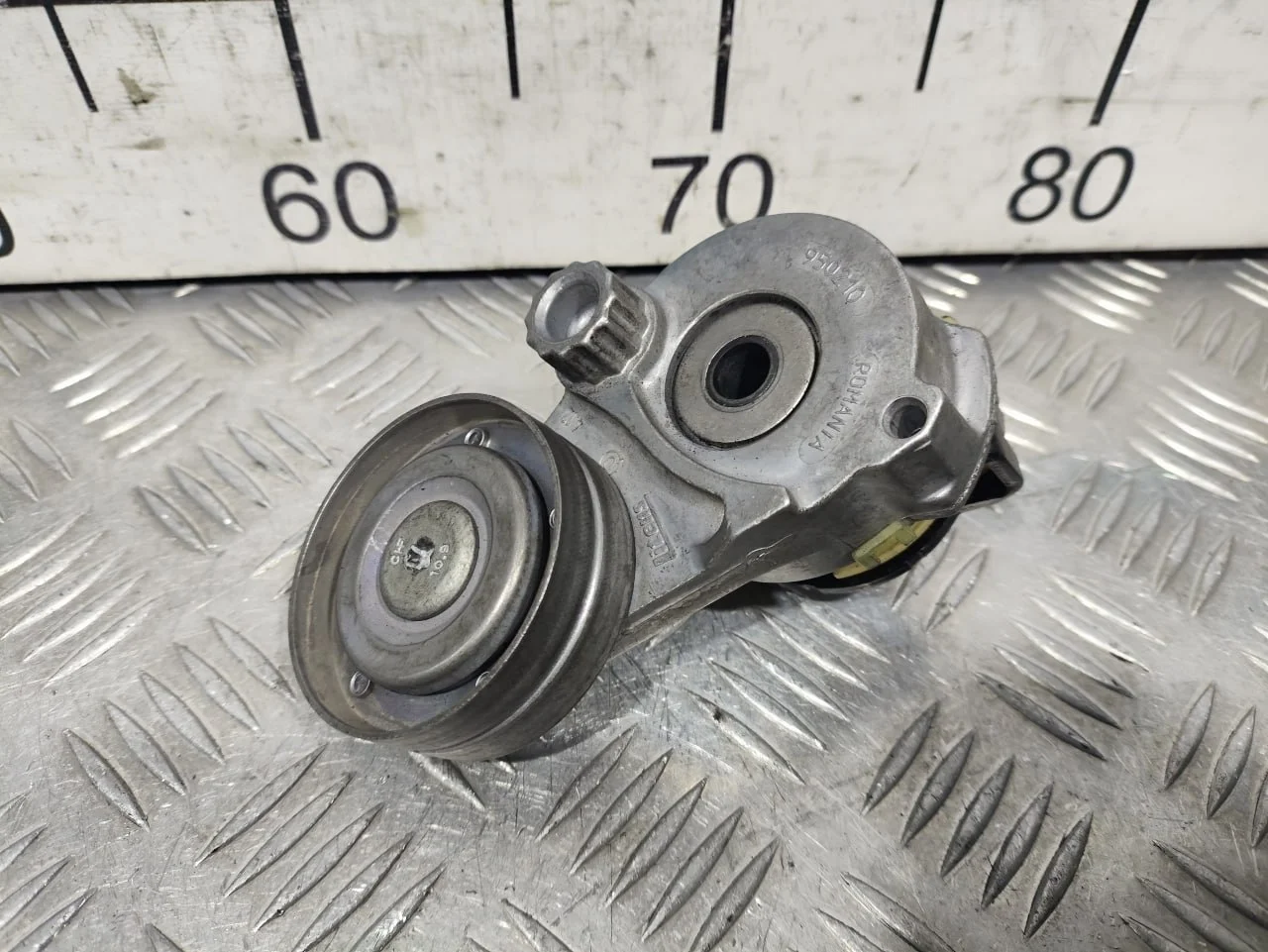 [Б/У] Натяжитель ремня [Код: 00577306 ]