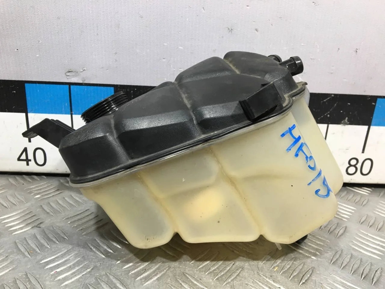 [Б/У] Бачок расширительный Land Rover Evoque [Код: 00571855 ]