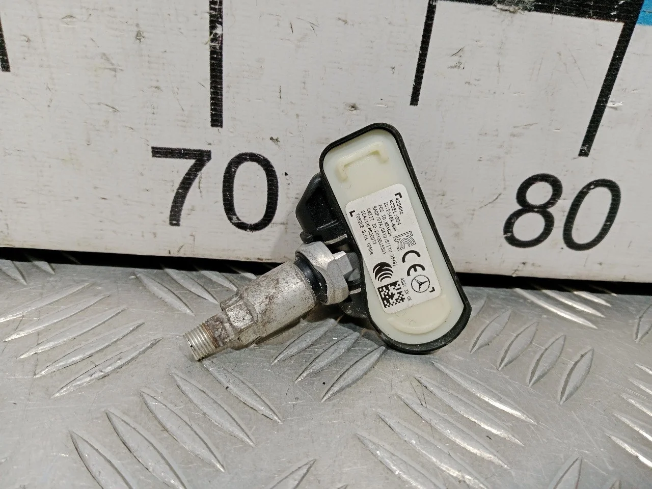 [Б/У] Датчик давления в шине TPMS Mercedes [Код: 00576084 ]