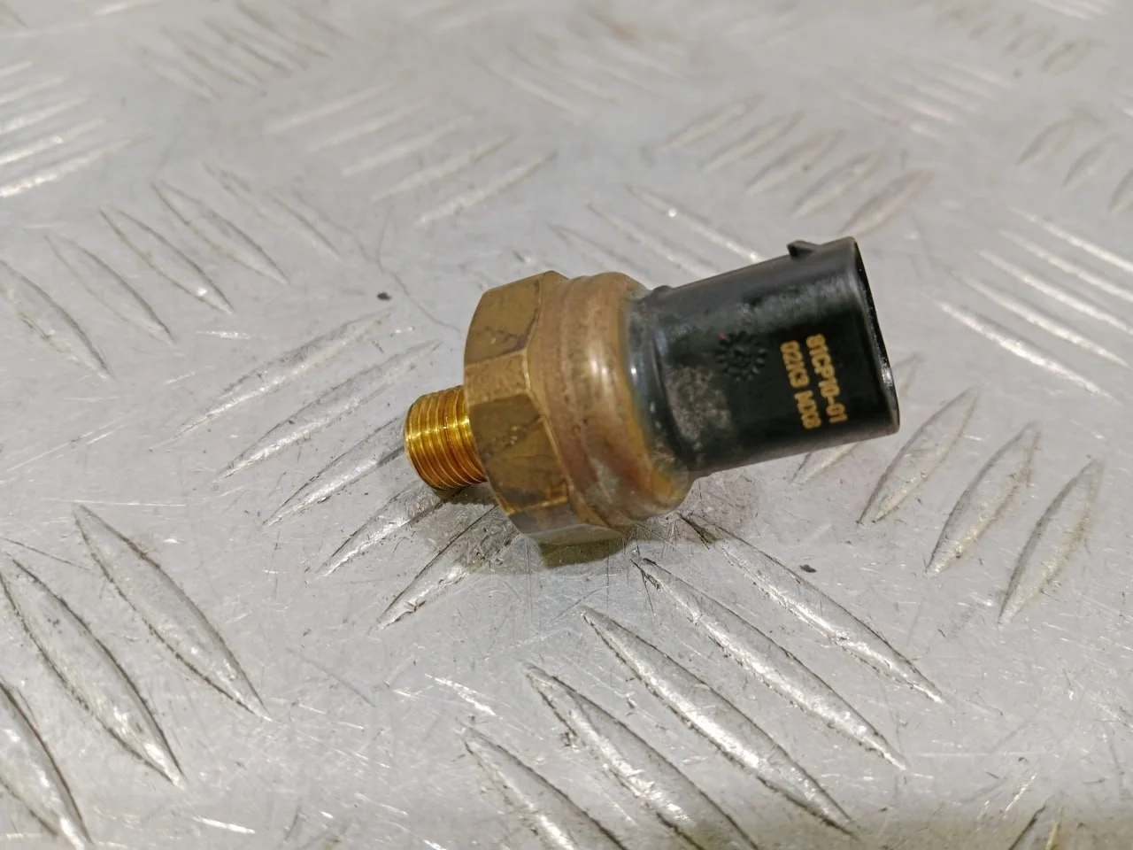 [Б/У] Датчик давления топлива [Код: 00574091 ]