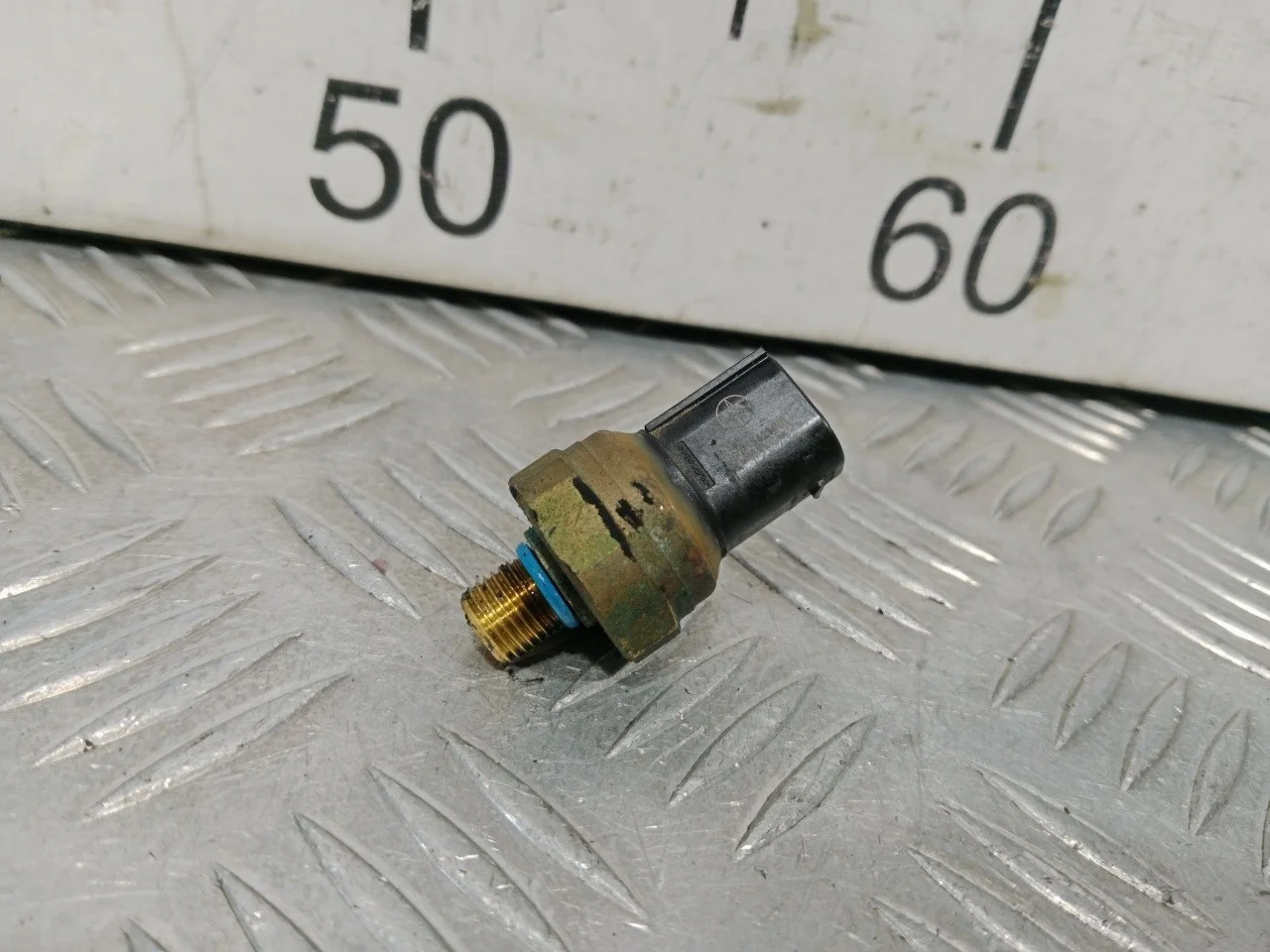 [Б/У] Датчик давления топлива [Код: 00577660 ]