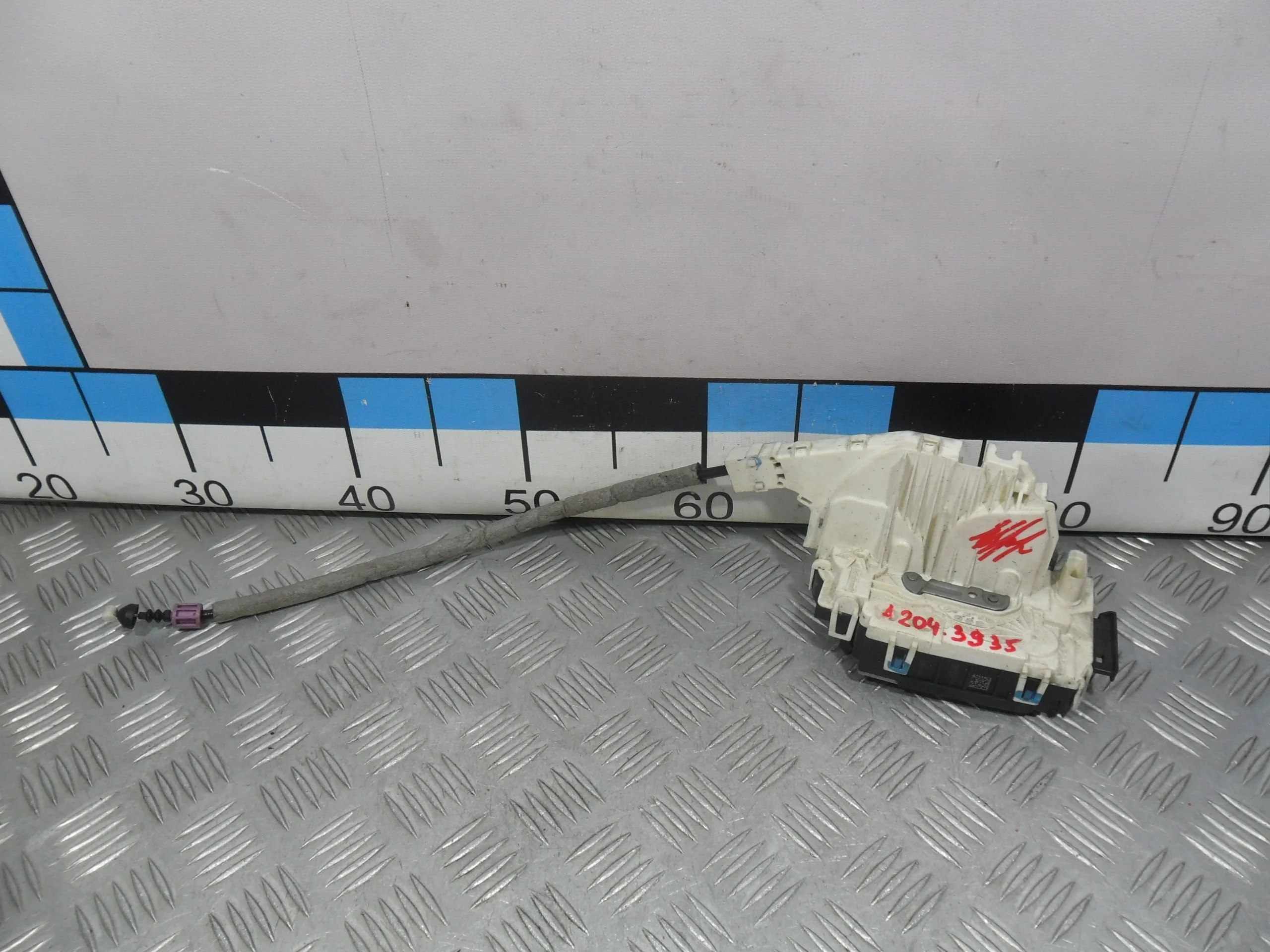 [Б/У] Замок двери задней левой W204 W212 W218 [Код: 00380804 ]