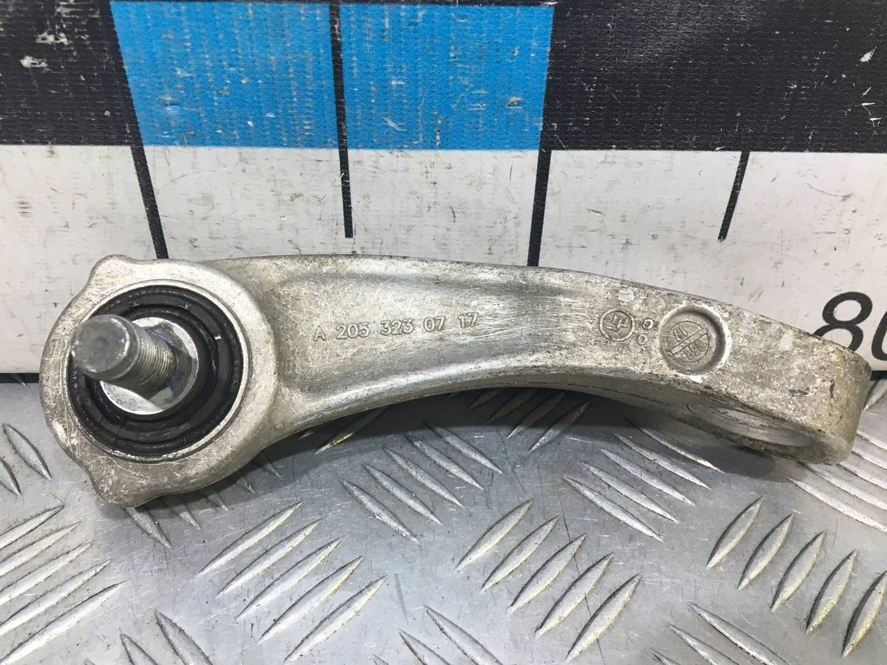 [Б/У] Стойка переднего стабилизатора левая [Код: 00577637 ]